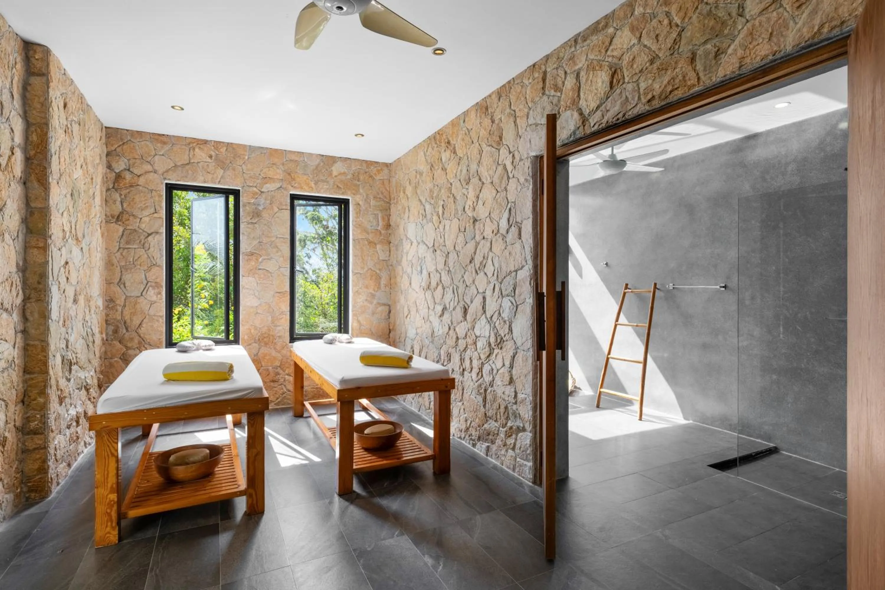 Spa and wellness centre/facilities in Karpe Diem Villa - Twin Infinity Pools