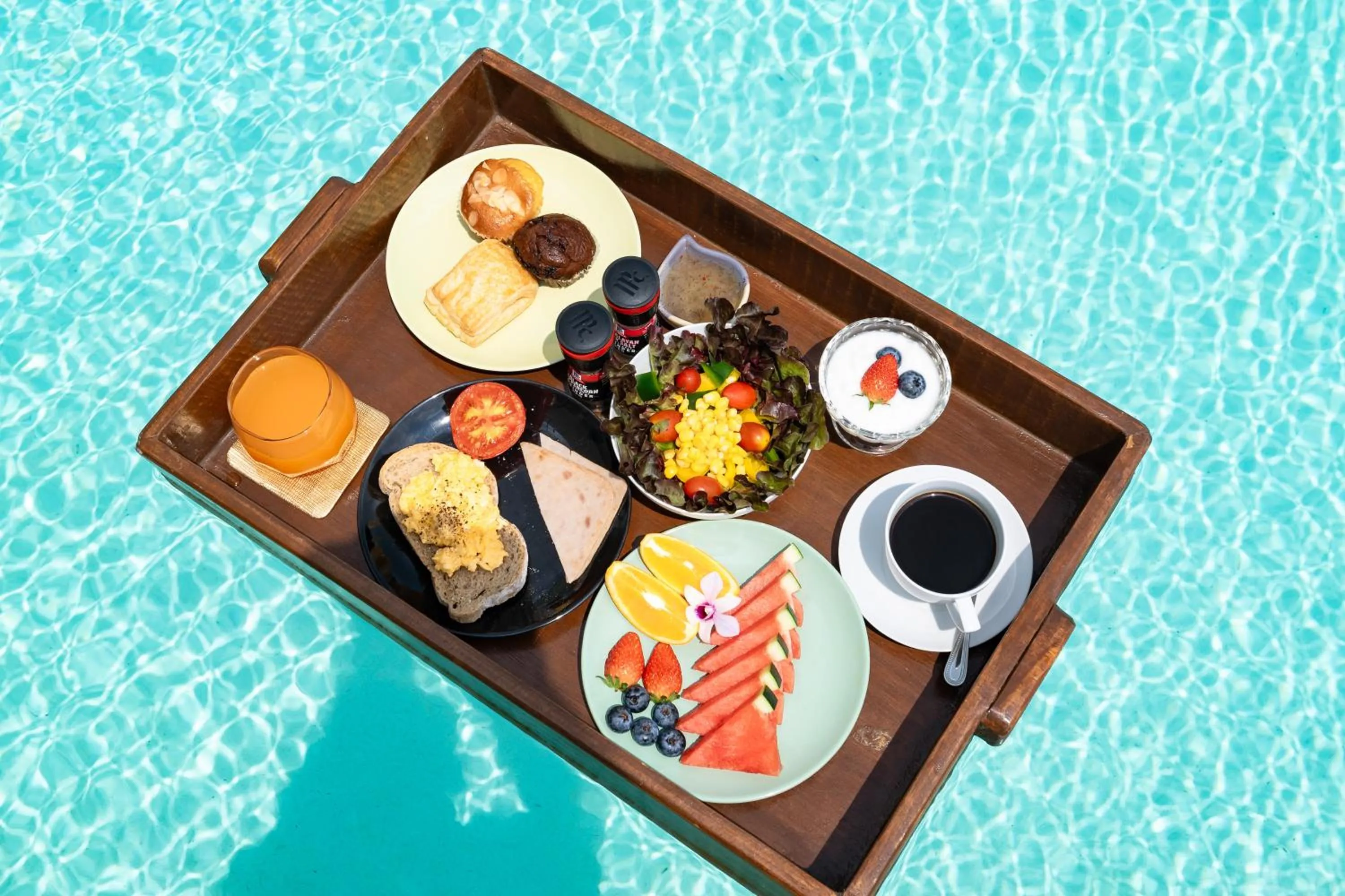 Breakfast in Karpe Diem Villa - Twin Infinity Pools