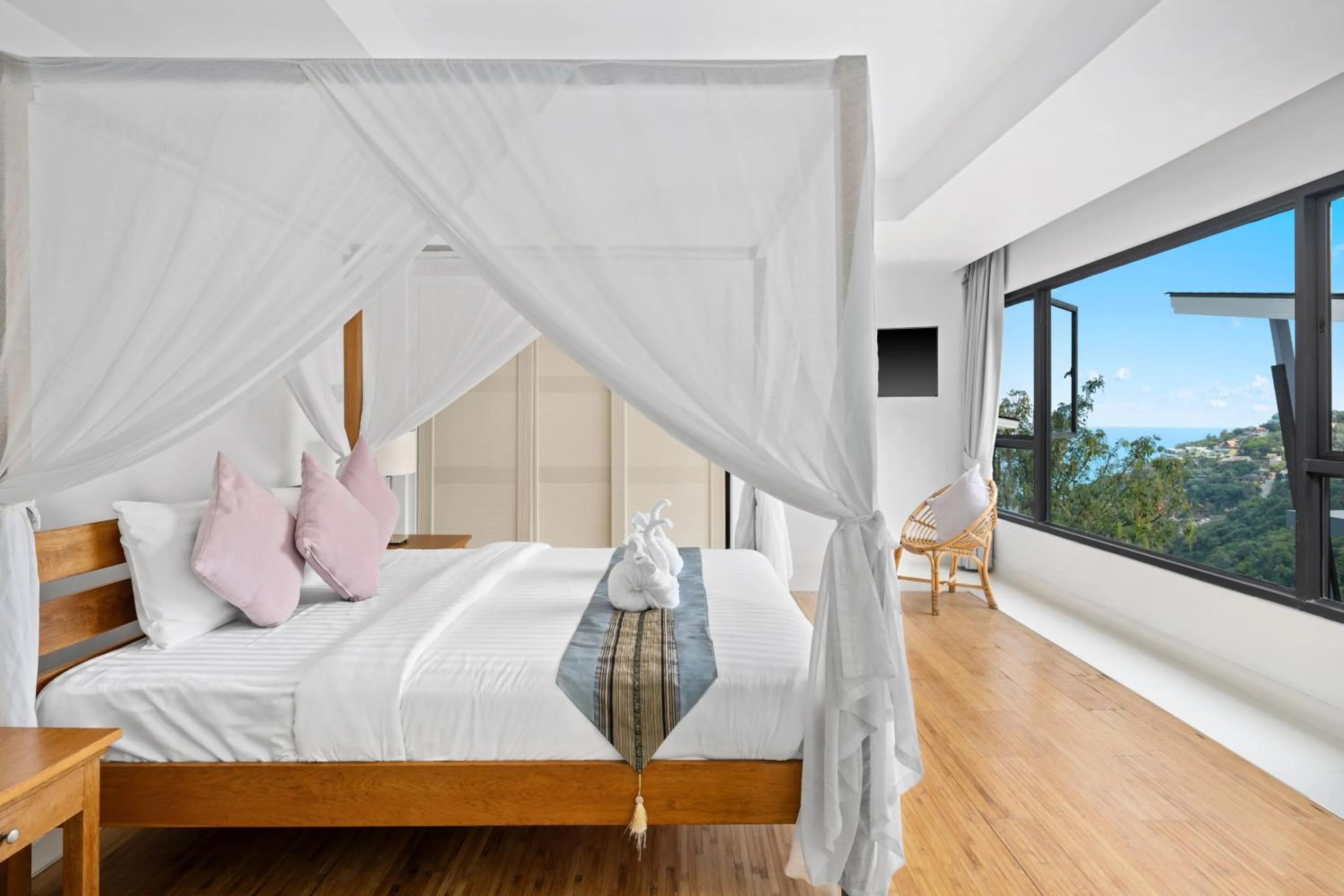 Bedroom, Bed in Karpe Diem Villa - Twin Infinity Pools