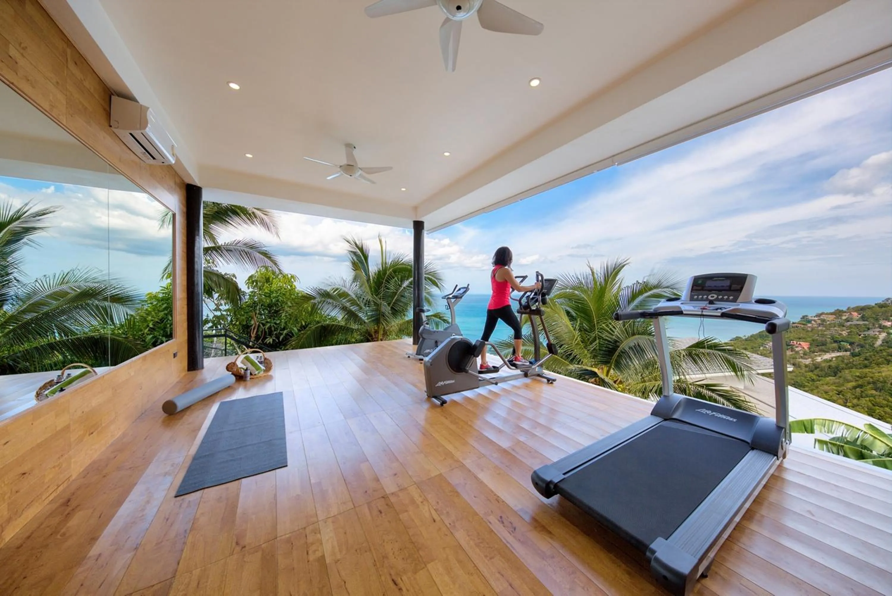Fitness centre/facilities in Karpe Diem Villa - Twin Infinity Pools