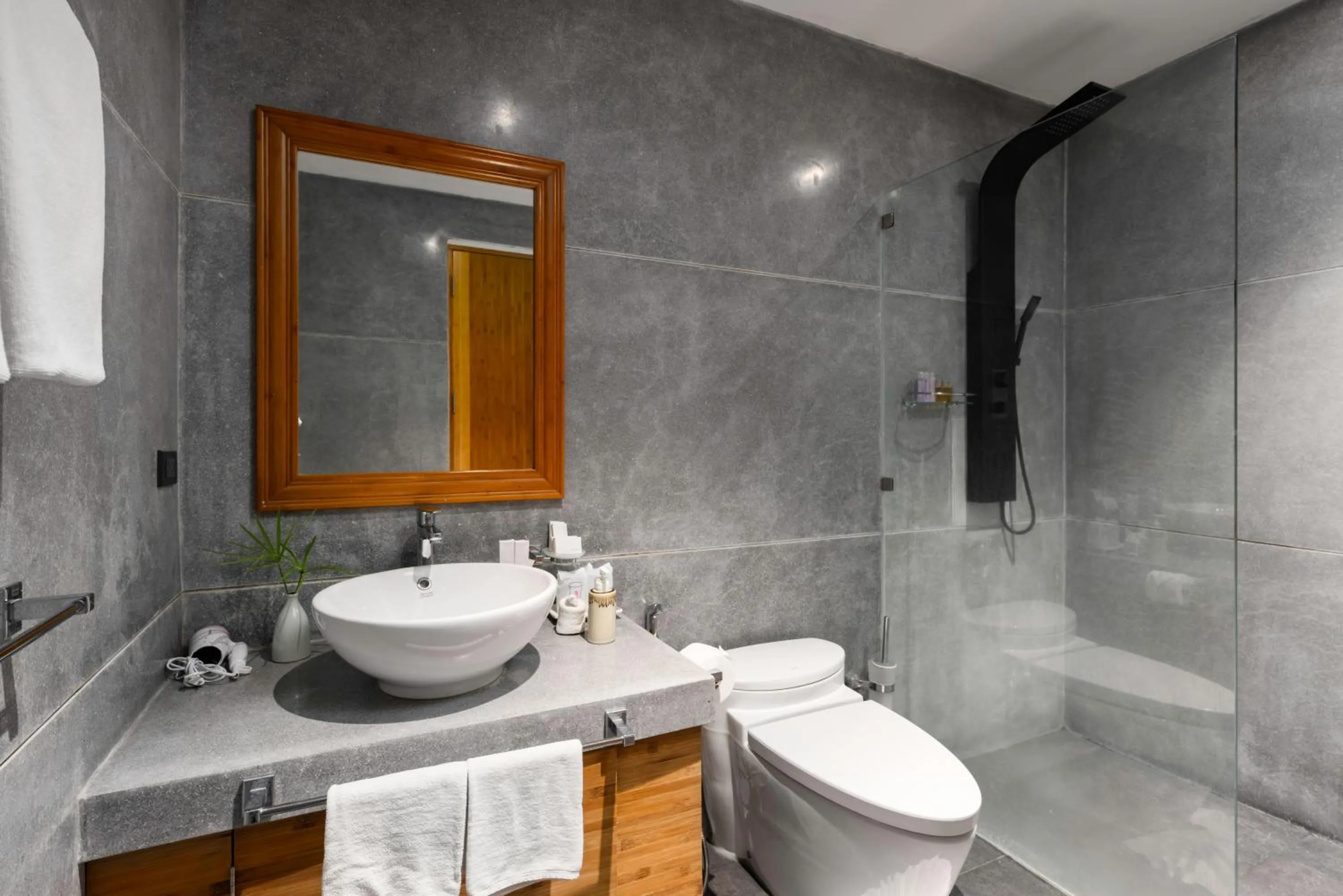 Bathroom in Karpe Diem Villa - Twin Infinity Pools