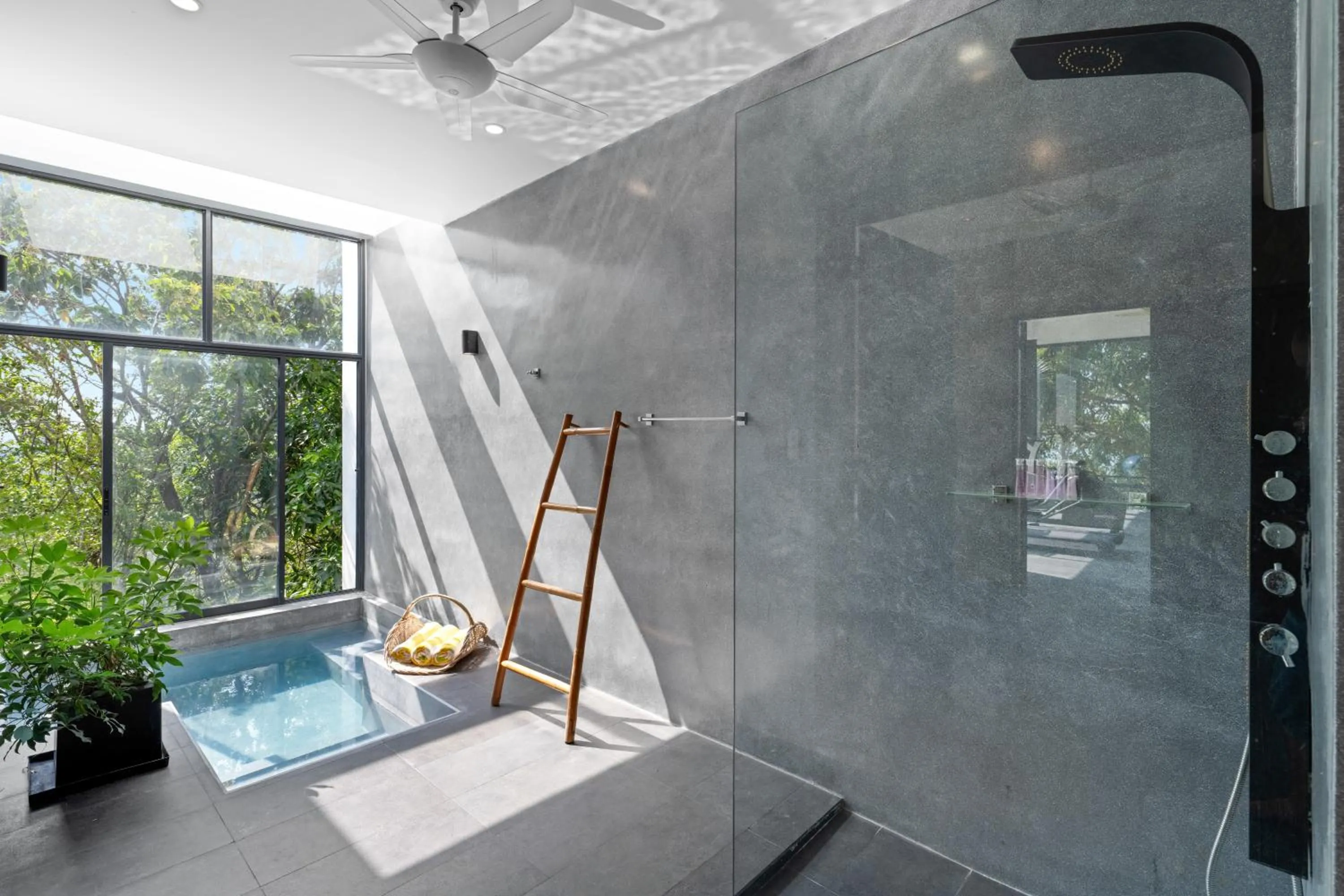 Spa and wellness centre/facilities in Karpe Diem Villa - Twin Infinity Pools