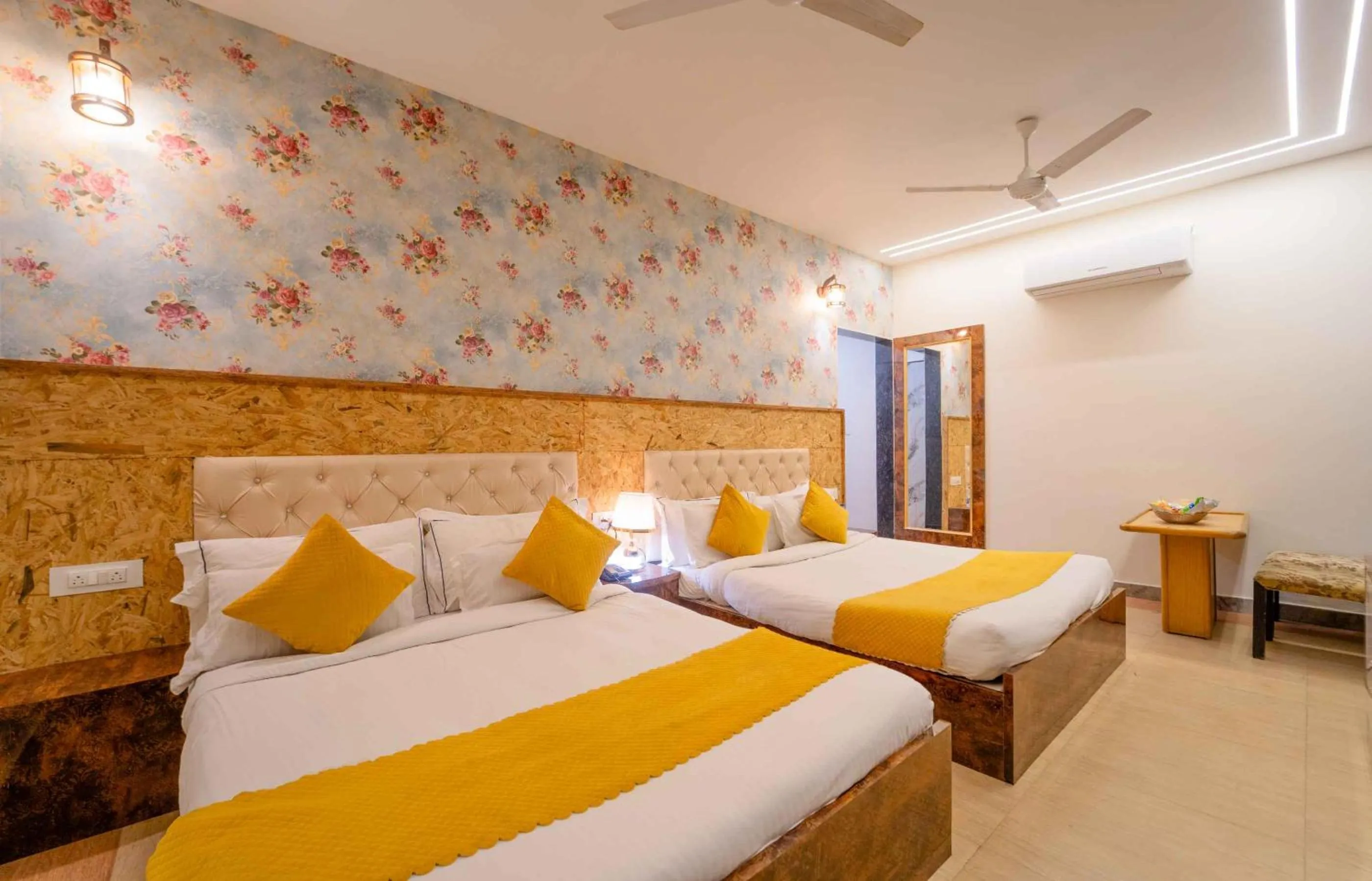 Bedroom in Hotel Royal Paradise