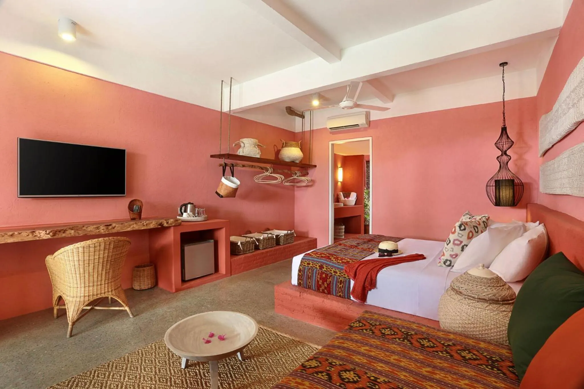 Bedroom in PinkCoco Gili Trawangan - Constant Surprises - for Cool Adults Only