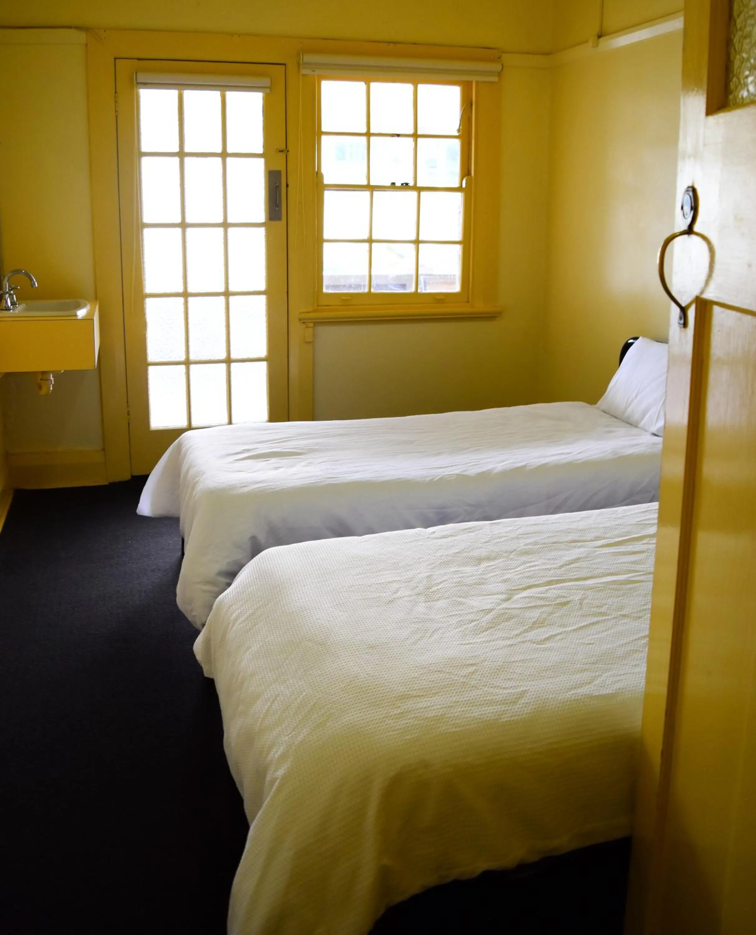 Bed in Grafton Hotel