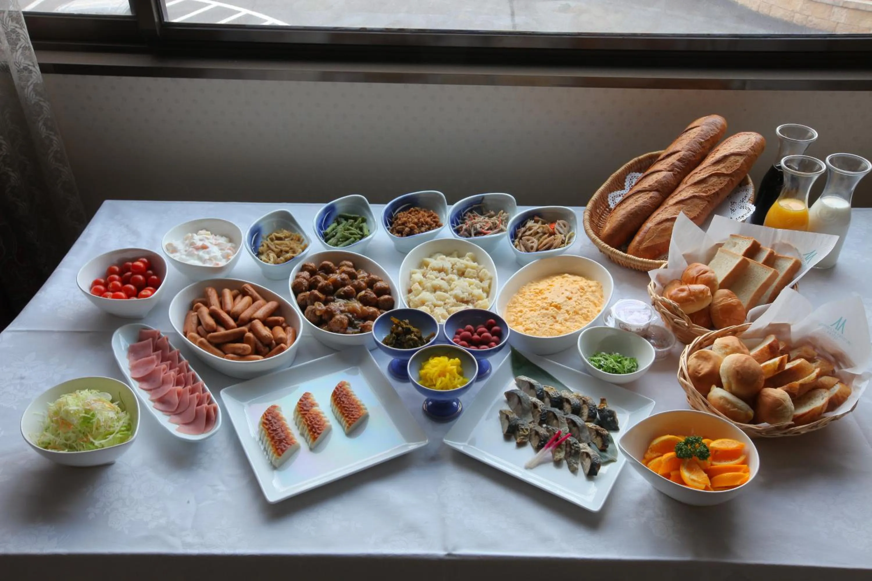 Buffet breakfast in Minakuchi Century Hotel