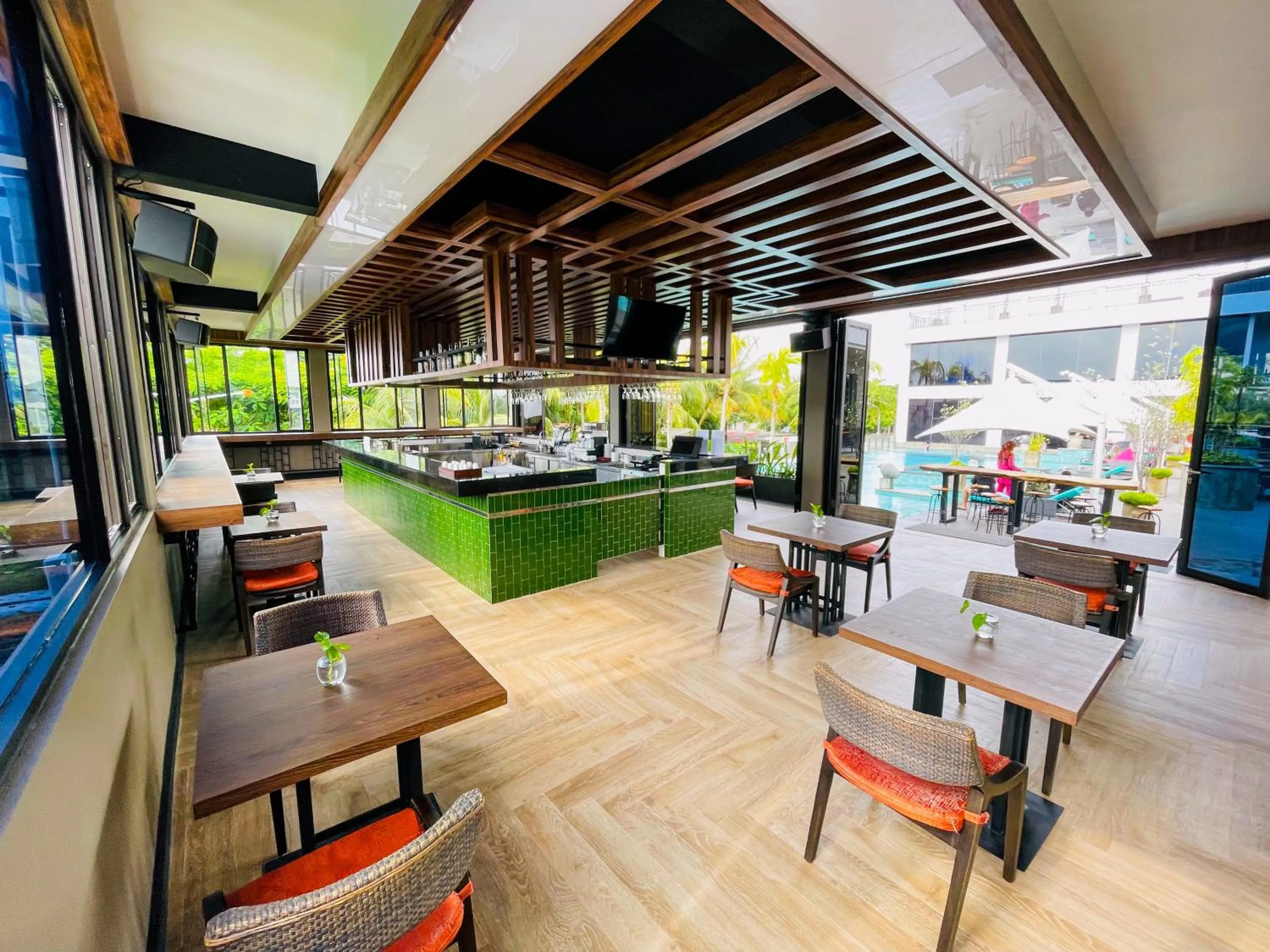 Restaurant/places to eat in Lombok Astoria Hotel