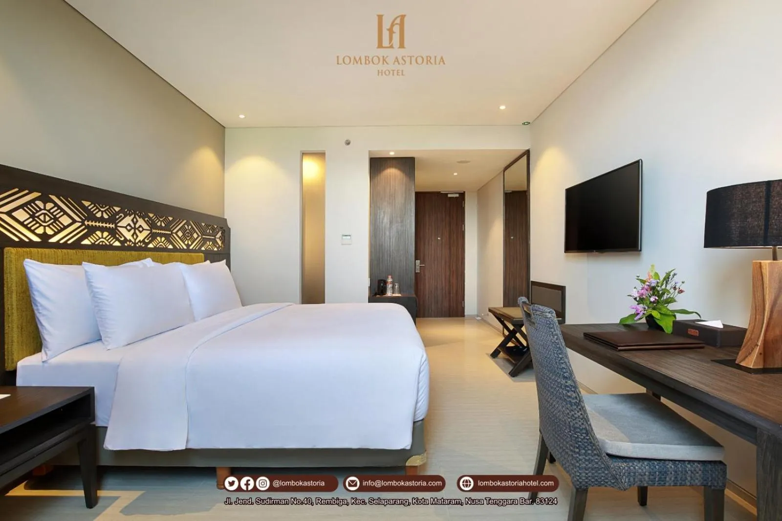 Bed in Lombok Astoria Hotel