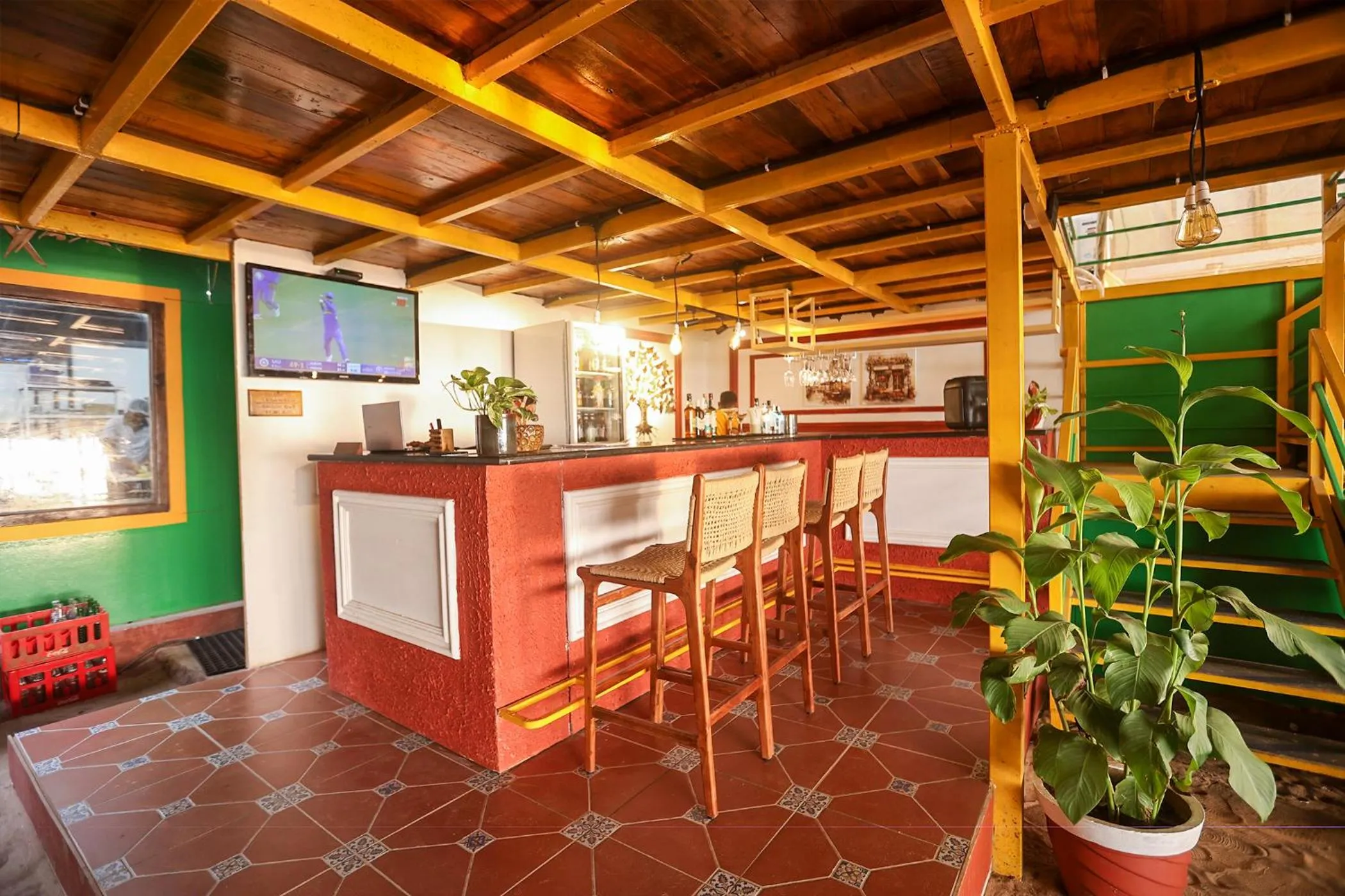 Mariposa Beach Grove