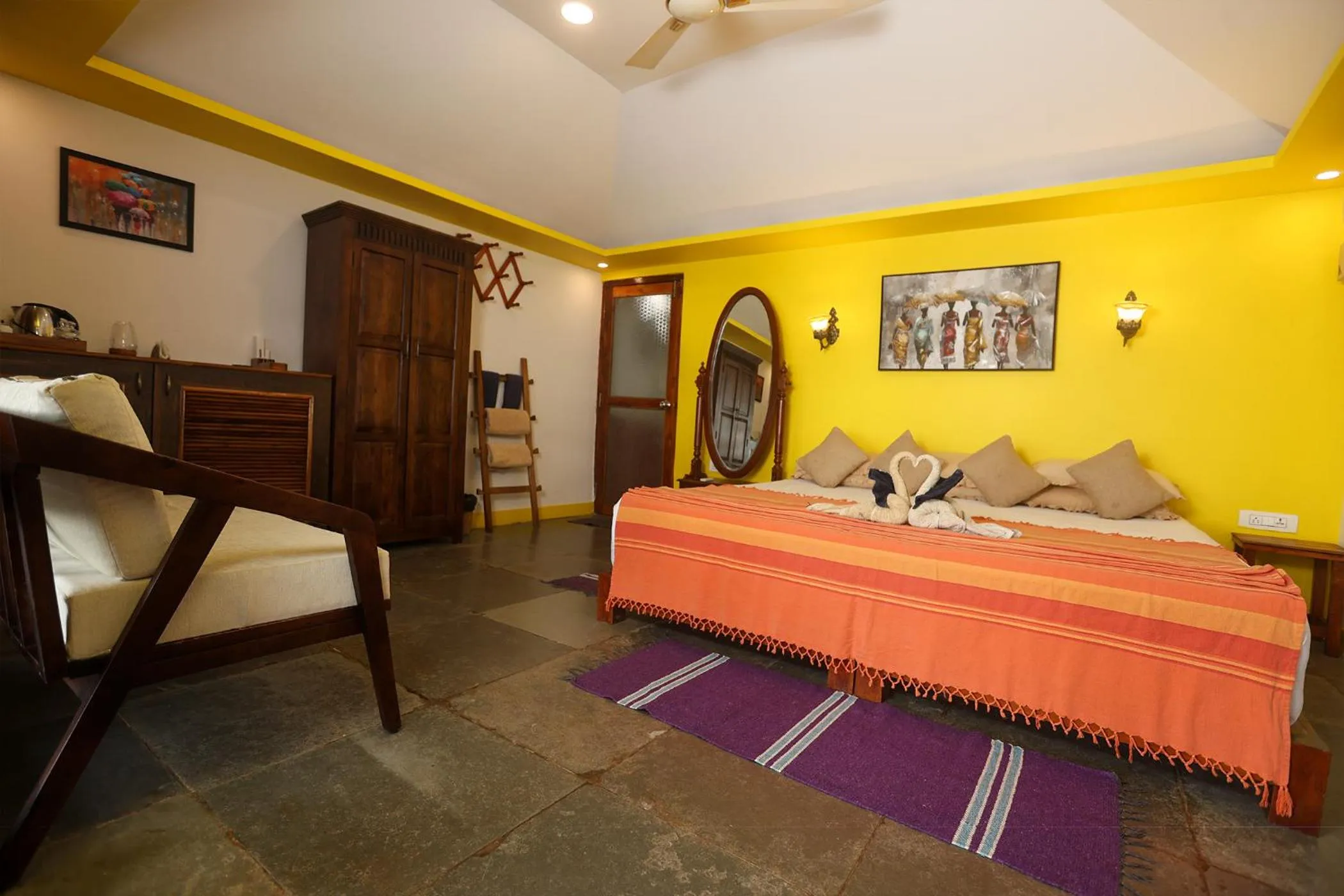 Bed in Mariposa Beach Grove