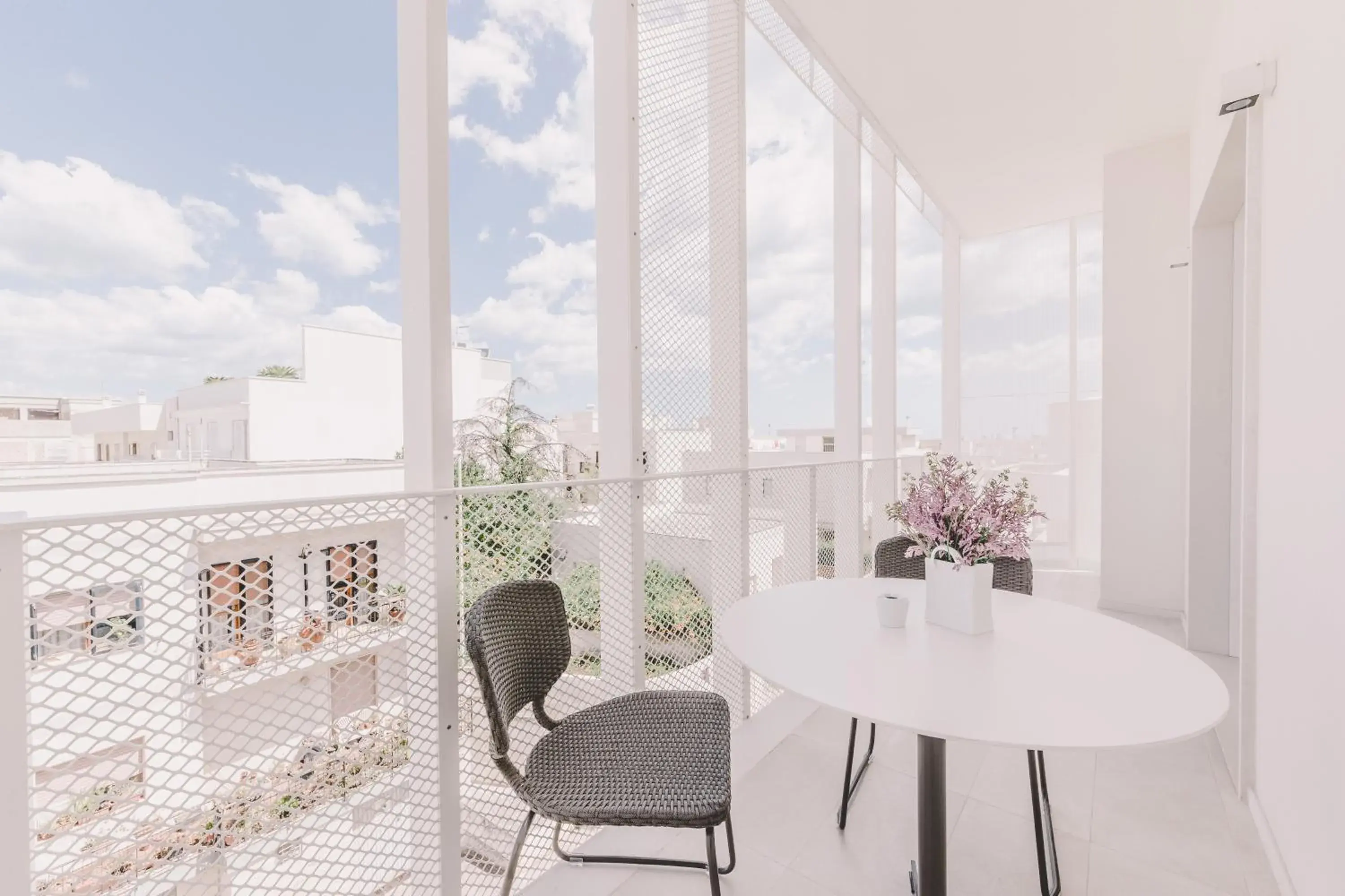 One-Bedroom Suite with Balcony in Suite 10 Home Design & Spa One-Bedroom Suite with Balcony in Suite 10 Home Design & Spa