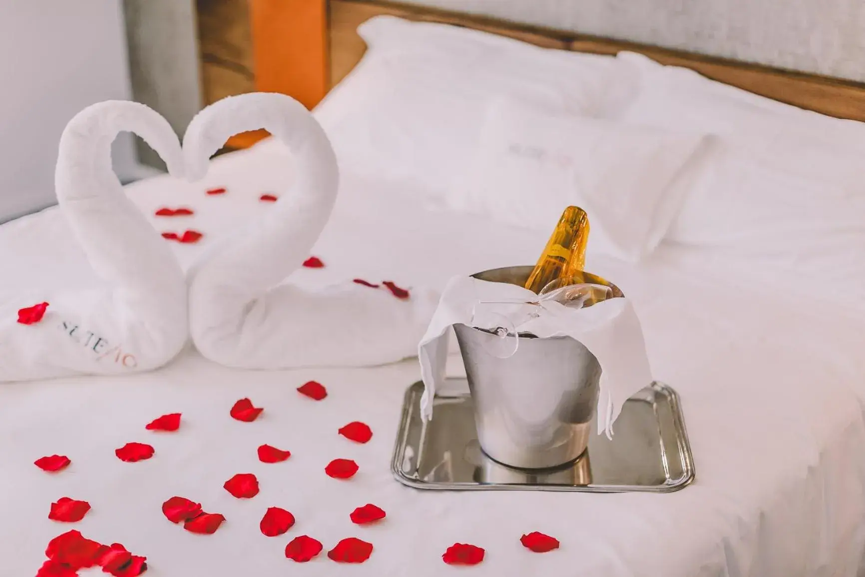 Activities, Bed in Suite 10 Home Design & Spa Activities, Bed in Suite 10 Home Design & Spa