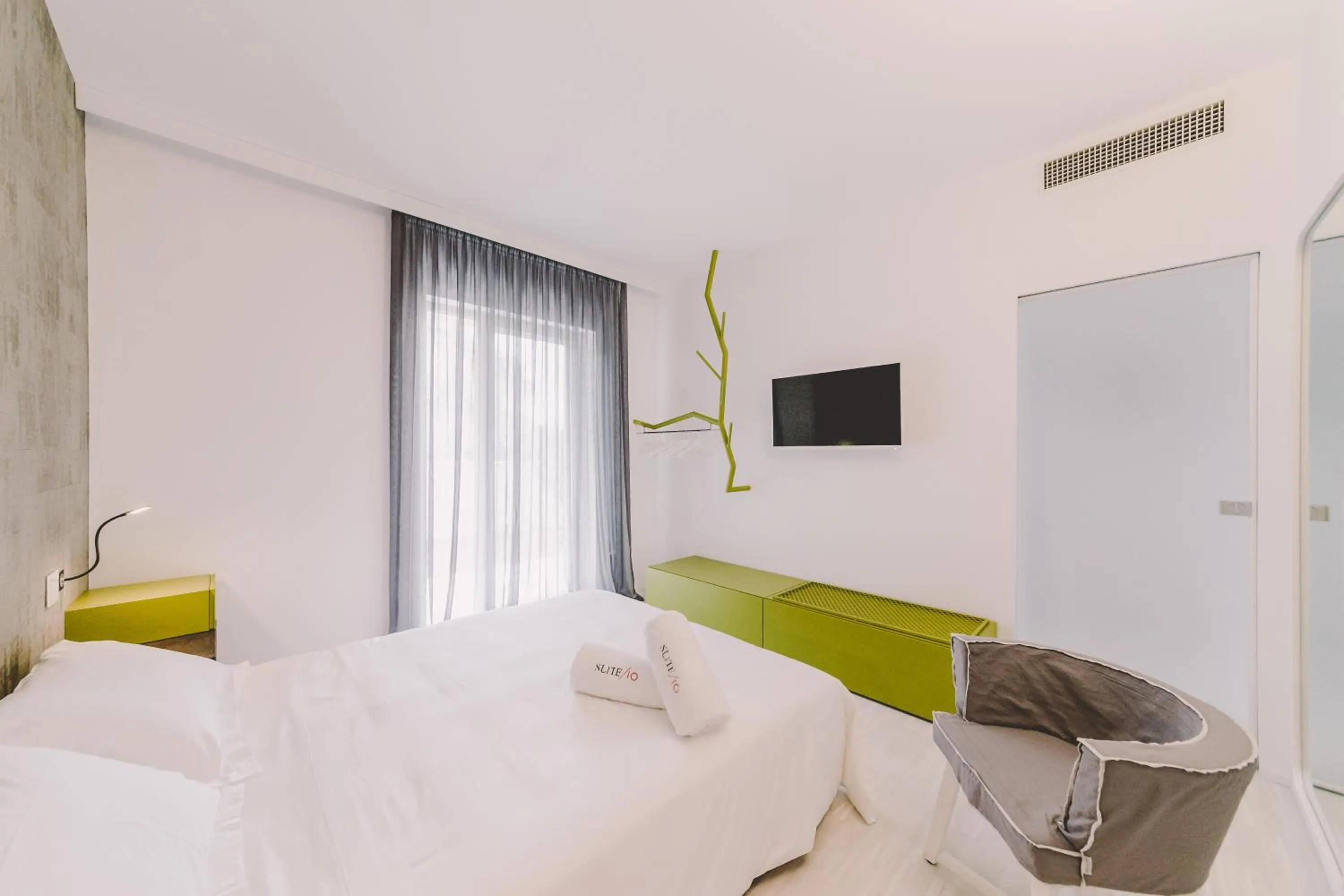 Day, Bed in Suite 10 Home Design & Spa