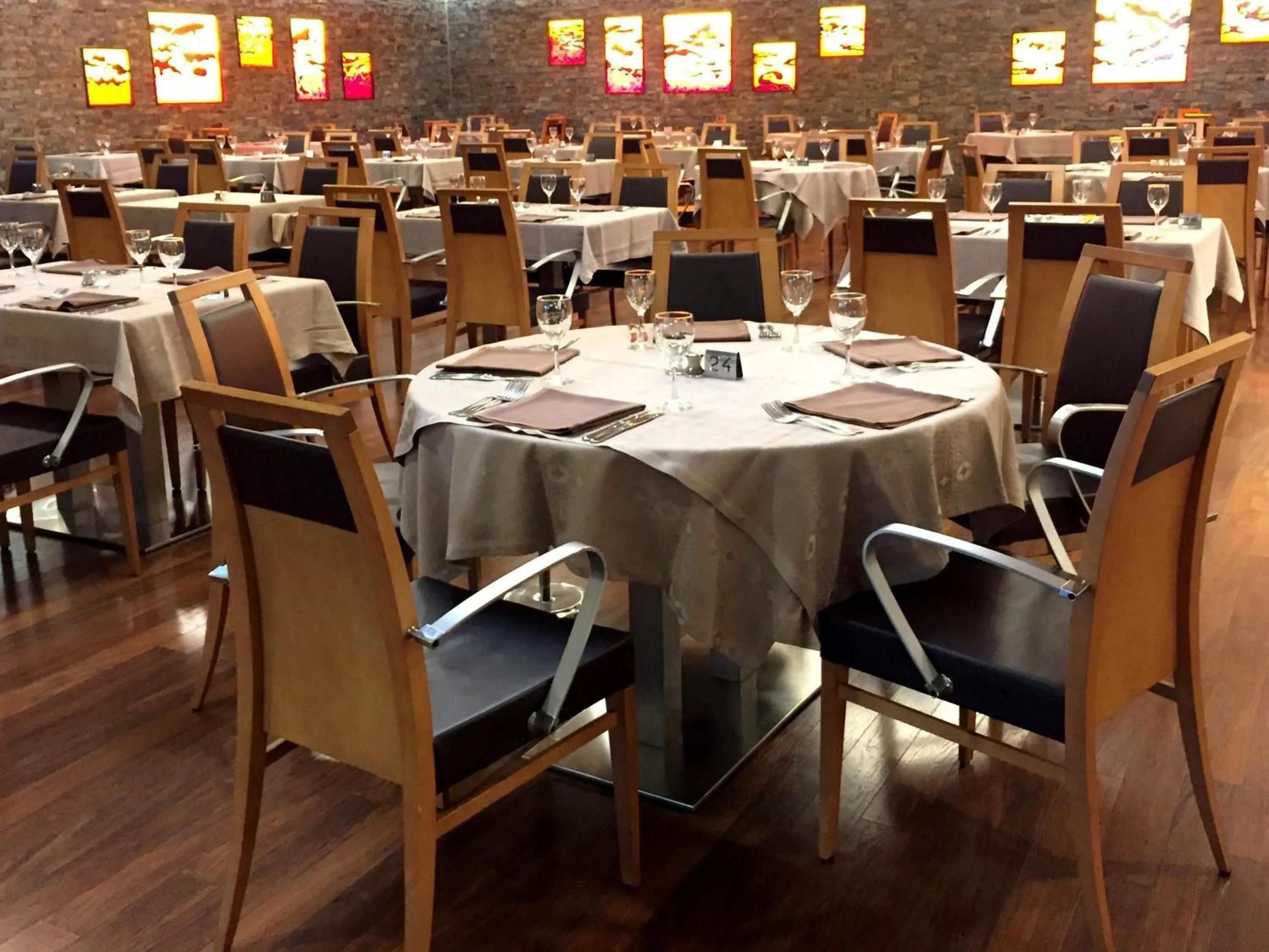 Restaurant/places to eat in Novotel Andorra