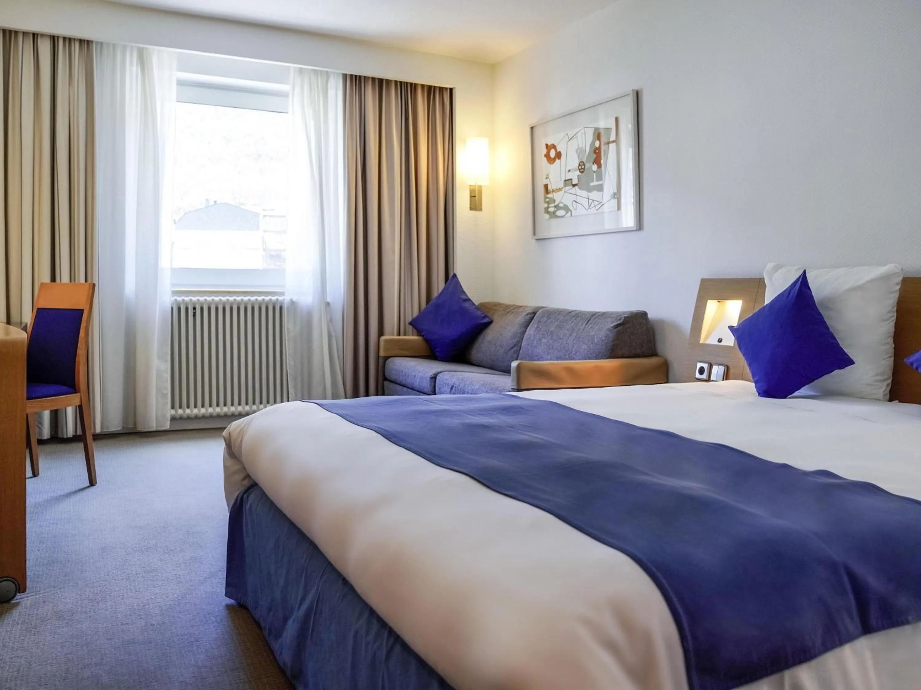 Bedroom, Bed in Novotel Andorra