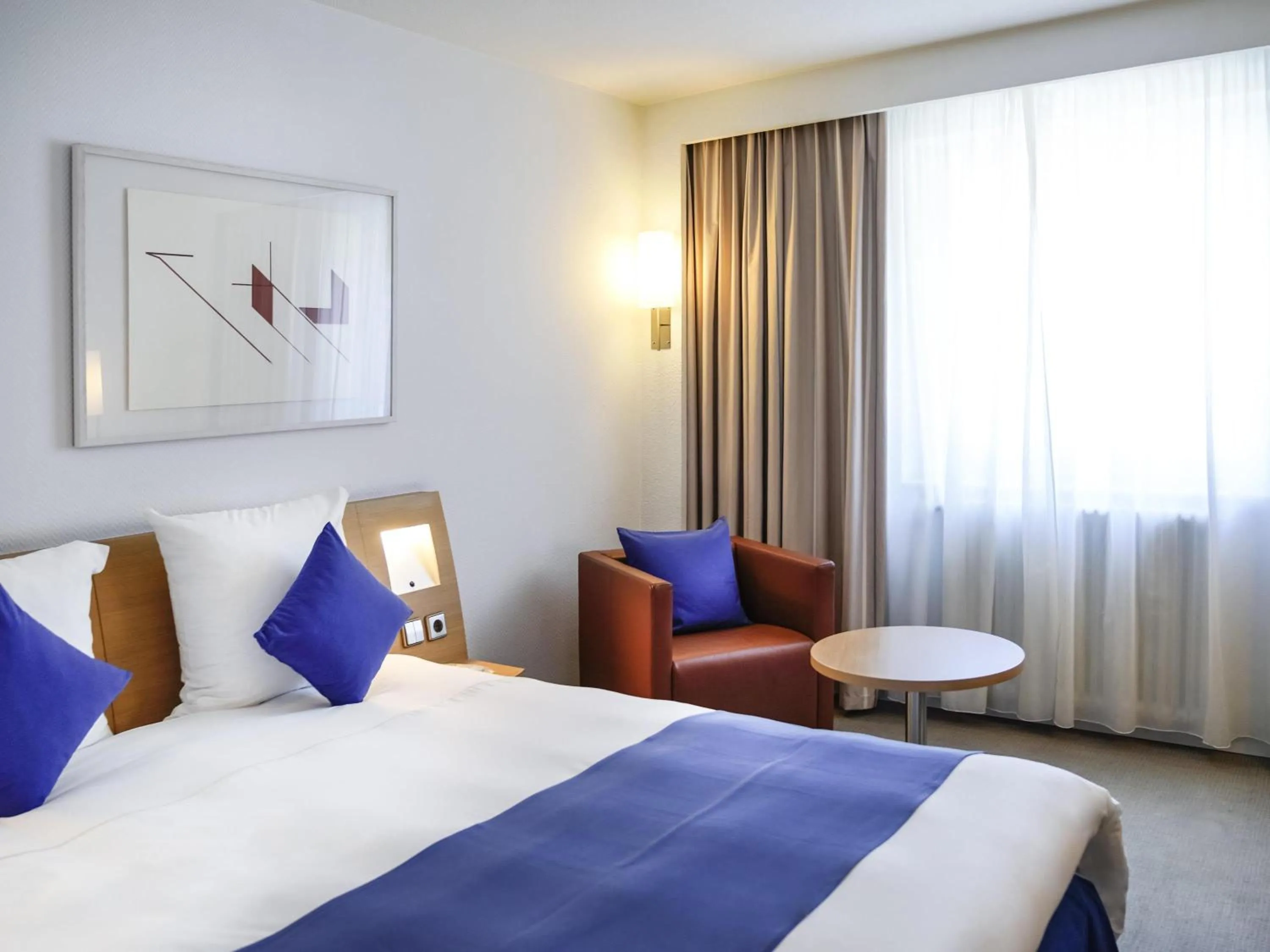 Bedroom, Bed in Novotel Andorra