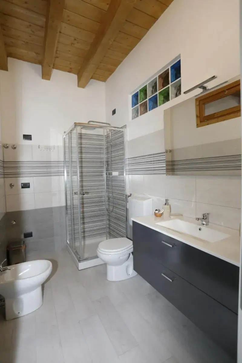 Quadruple Room with Private Bathroom - single occupancy in B&B L'Antico Portico Quadruple Room with Private Bathroom - single occupancy in B&B L'Antico Portico