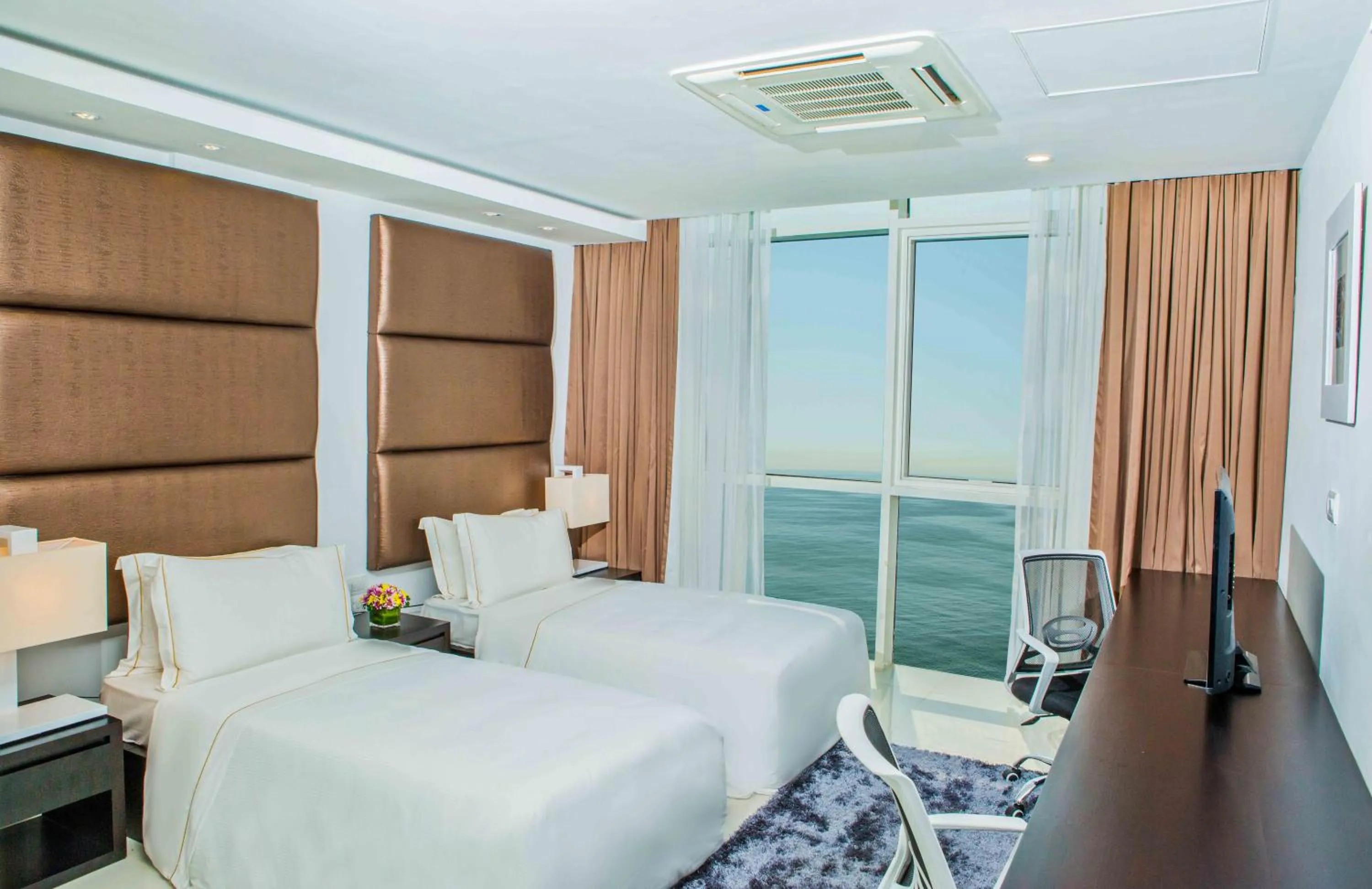 TV and multimedia in Platinum One Suites