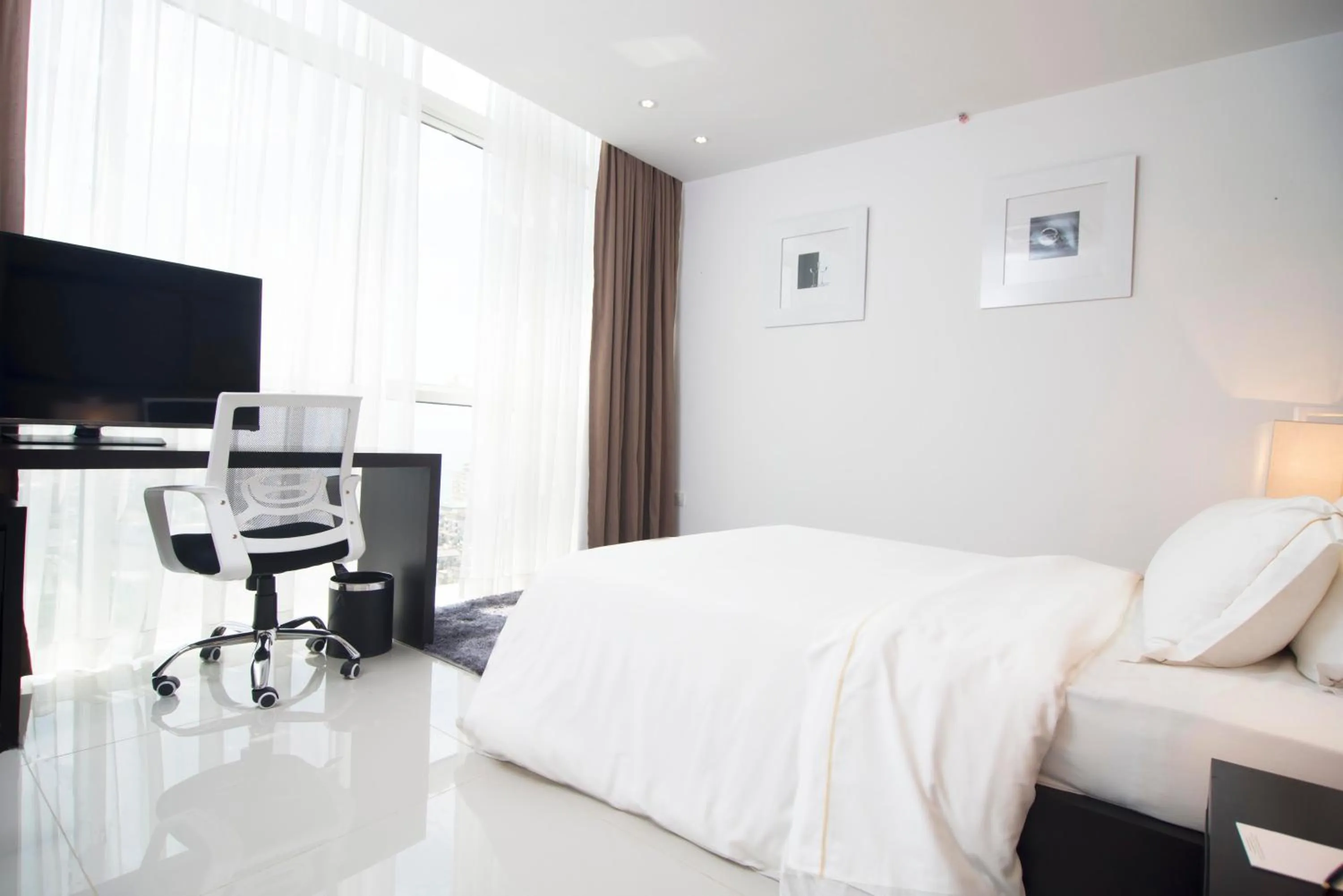 Bedroom in Platinum One Suites