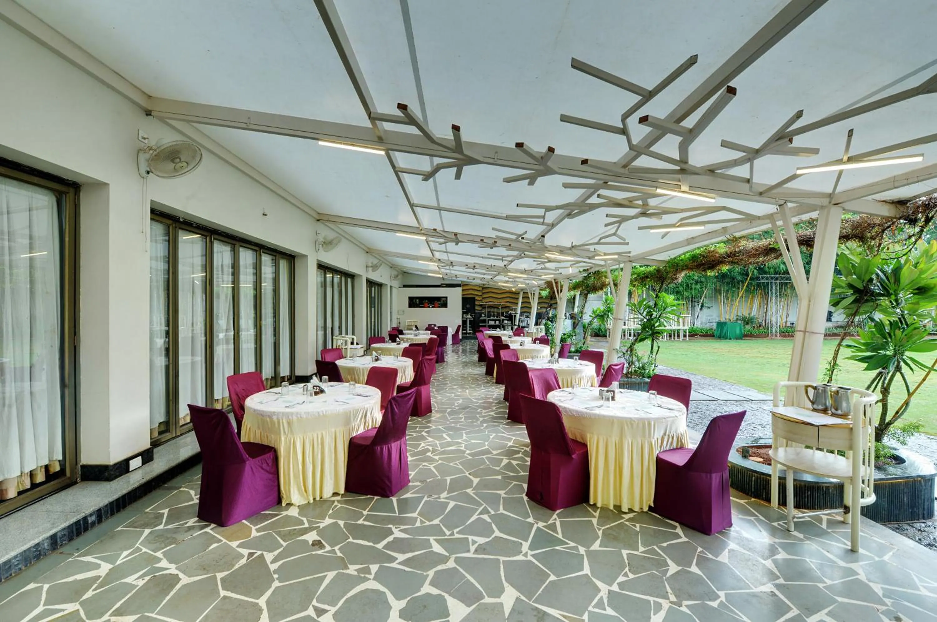 Breakfast in Hotel Sankam Residency