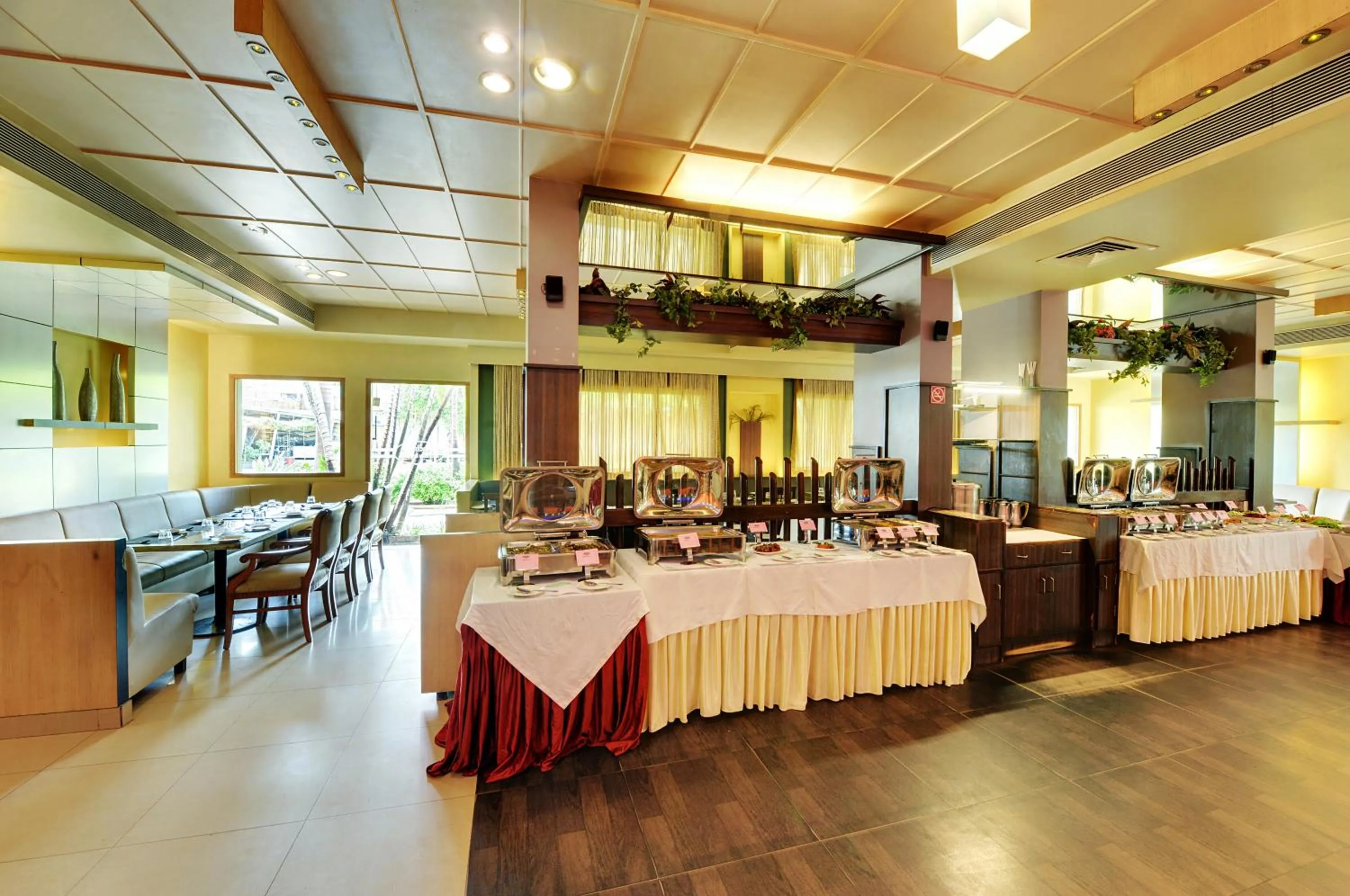 Restaurant/places to eat in Hotel Sankam Residency
