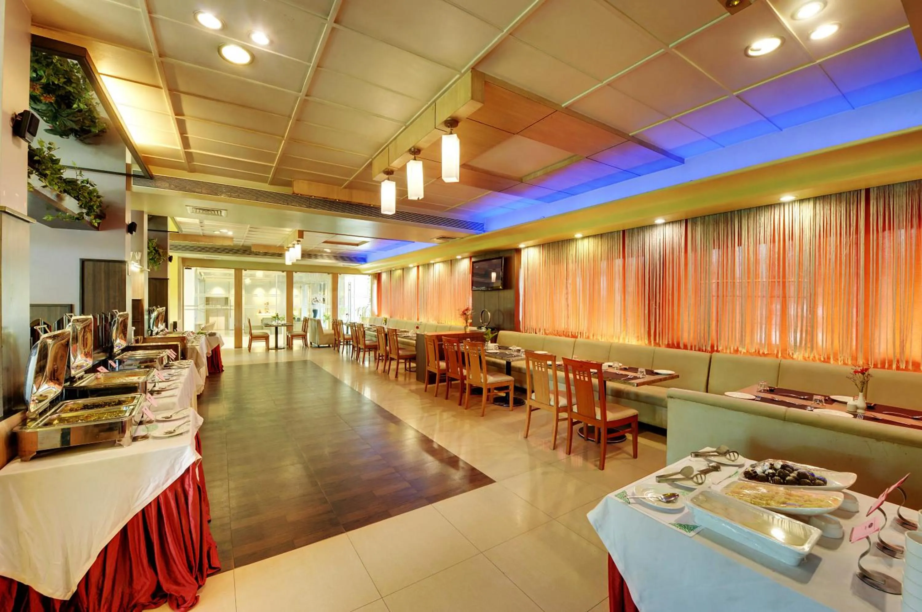 Restaurant/places to eat in Hotel Sankam Residency