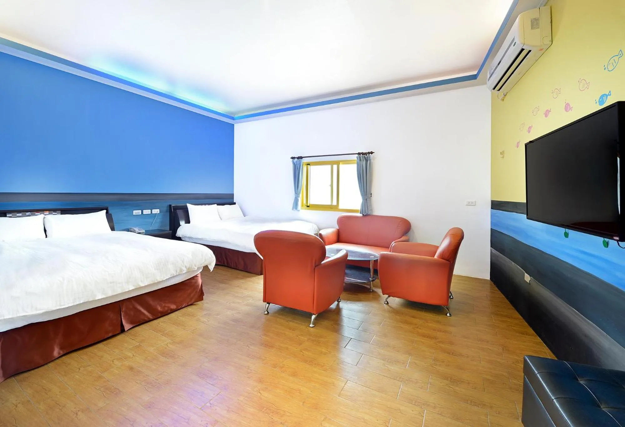 Decorative detail, Bed in Star Inn 888