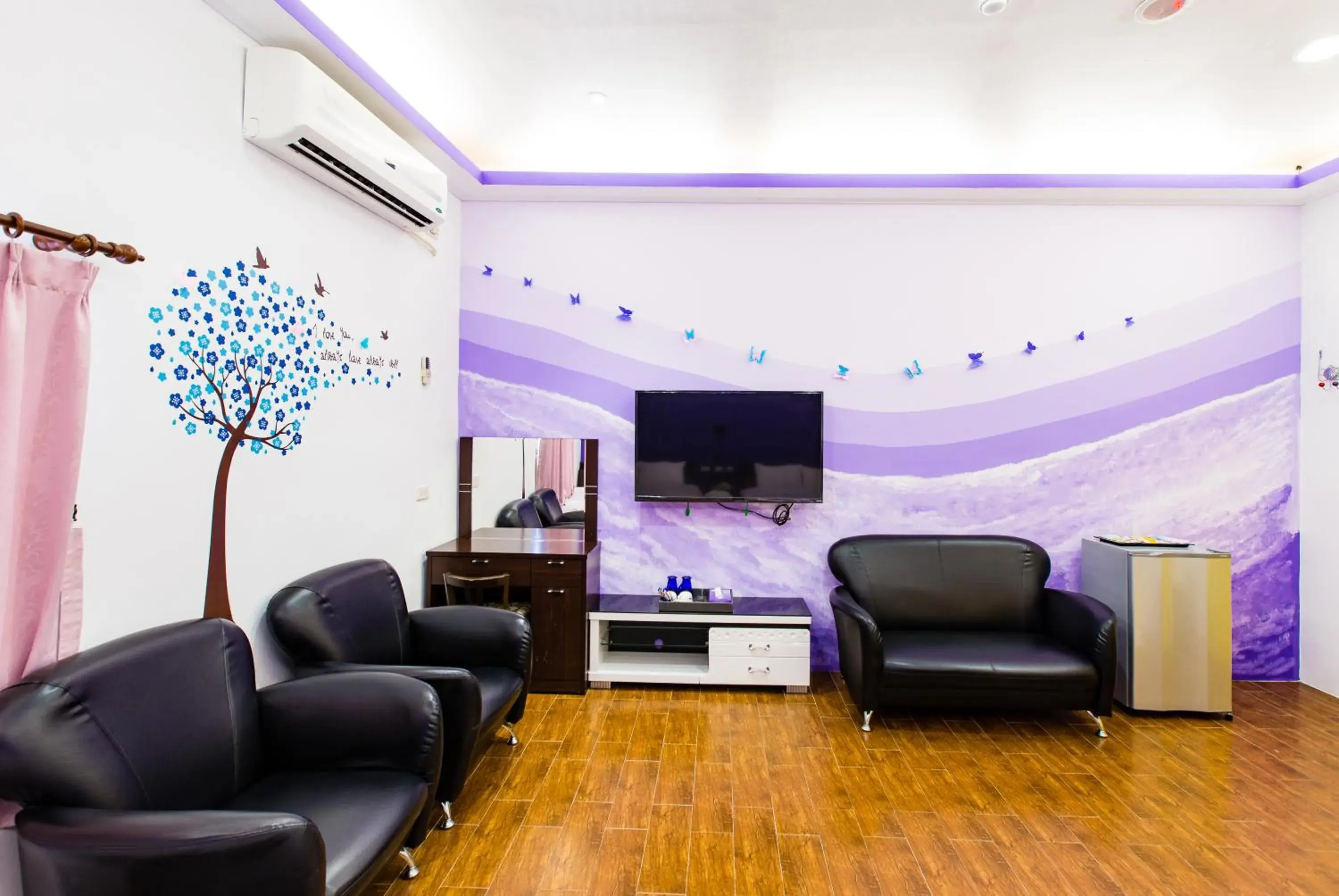 Decorative detail in Star Inn 888 Decorative detail in Star Inn 888