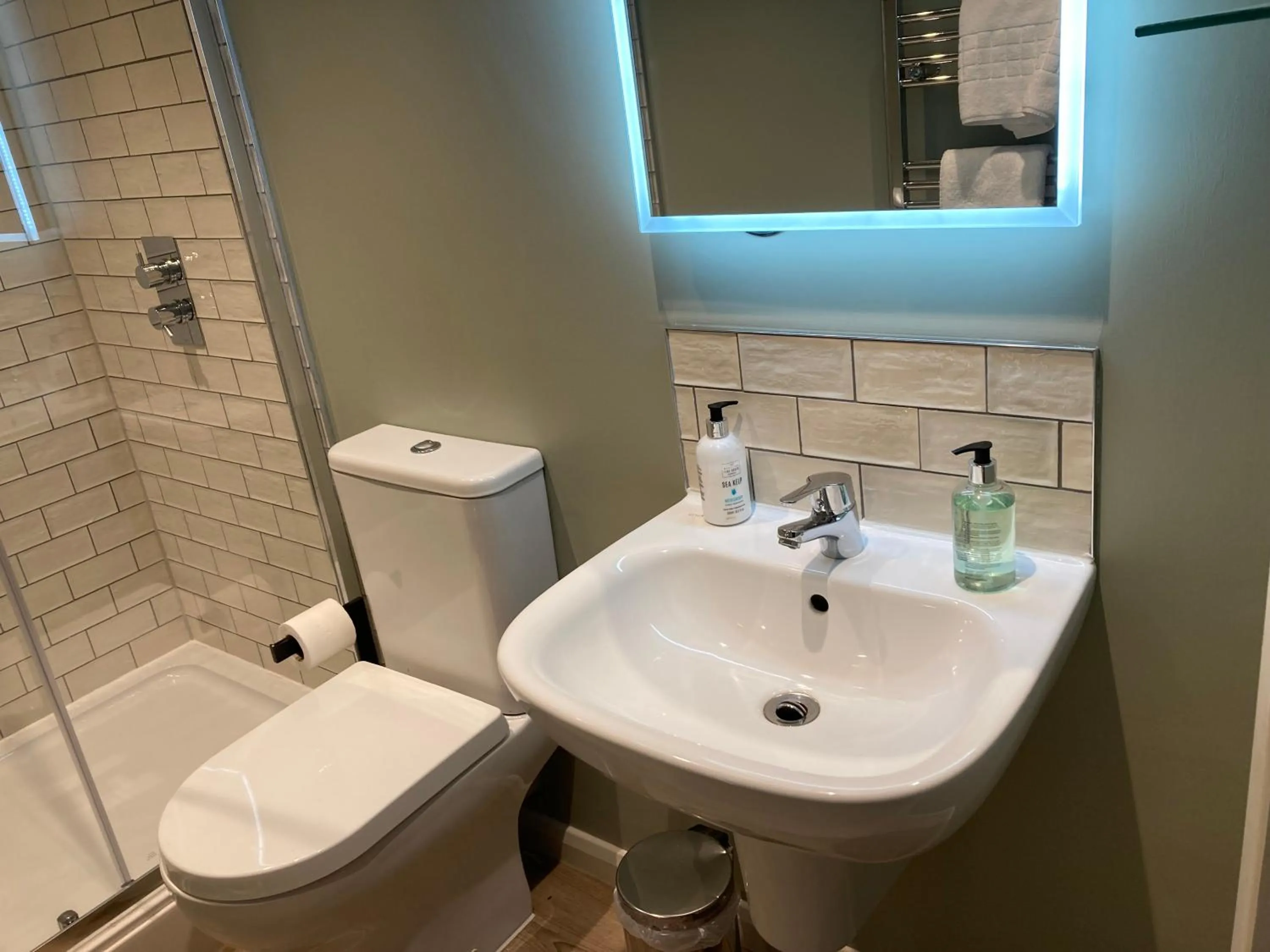 Shower in The Station Inn Whitby