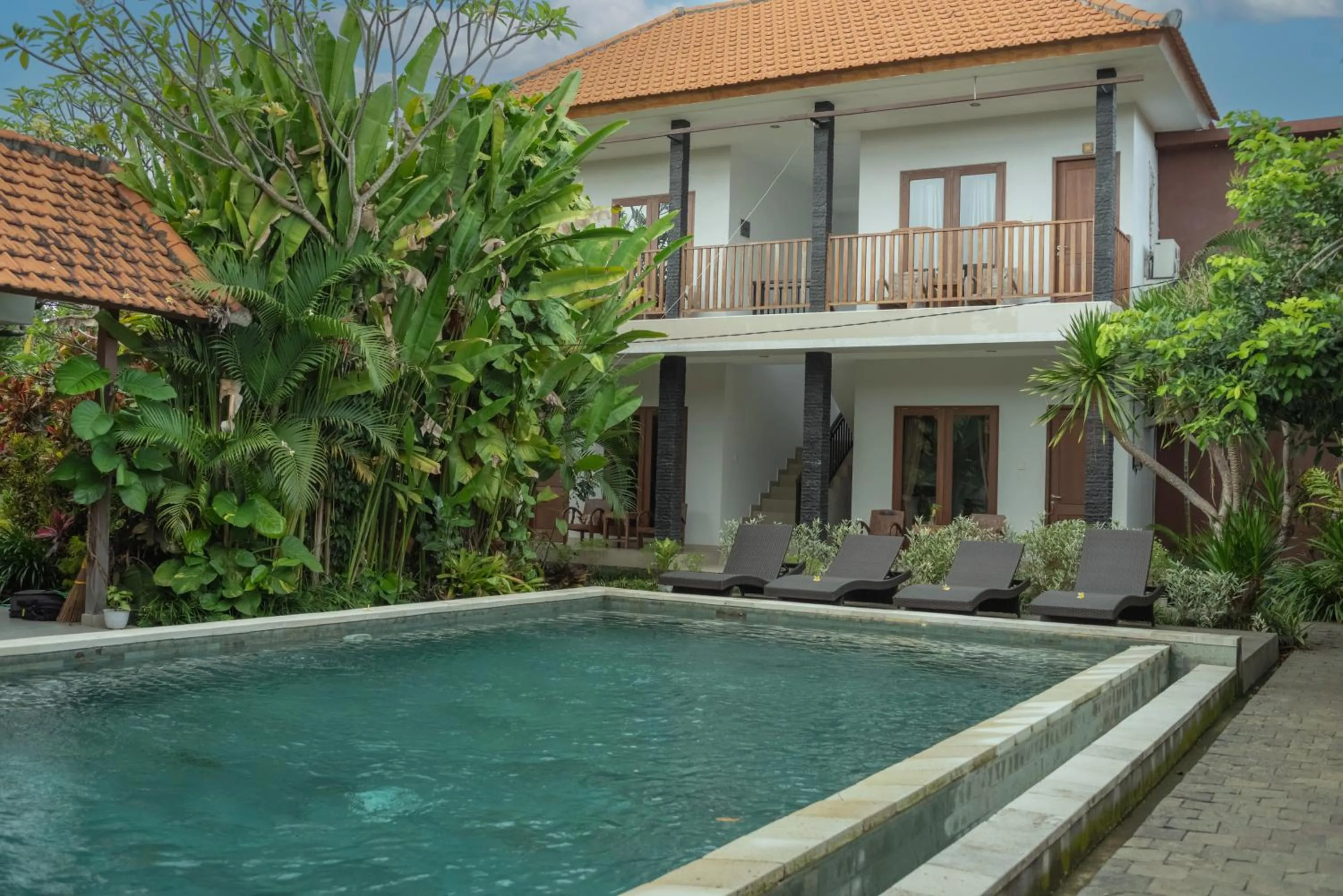 Property building in Green Papaya House