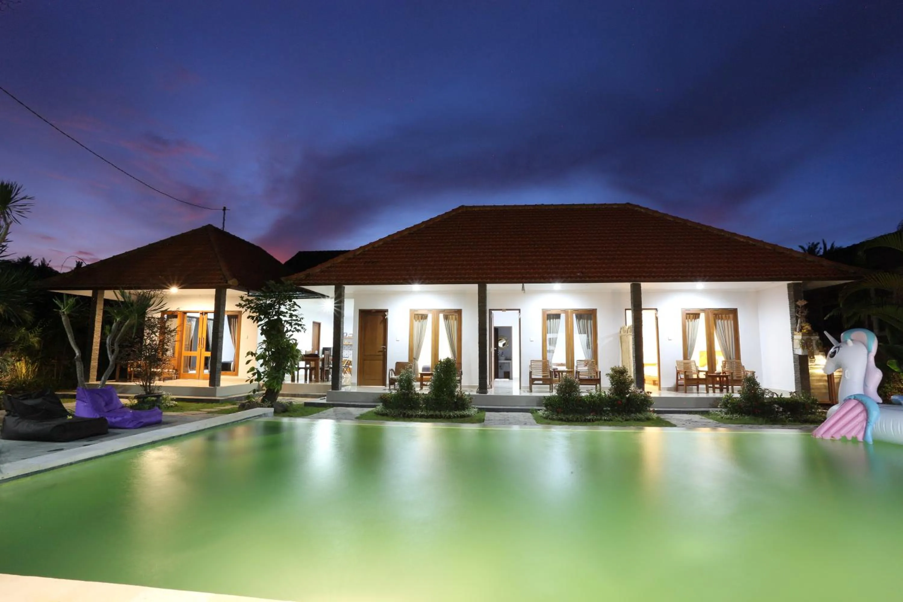 Swimming pool in Green Papaya House