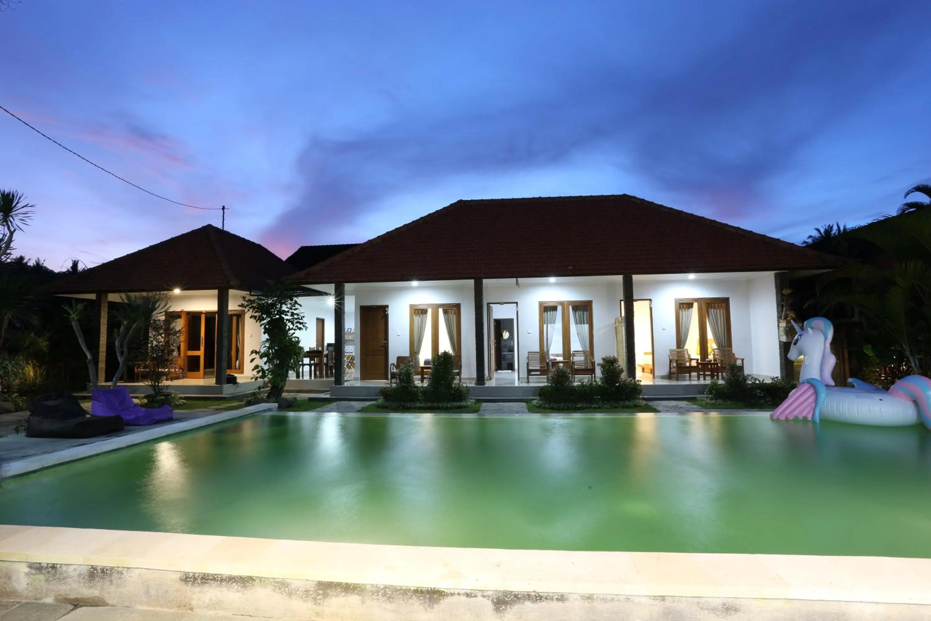 Swimming pool in Green Papaya House