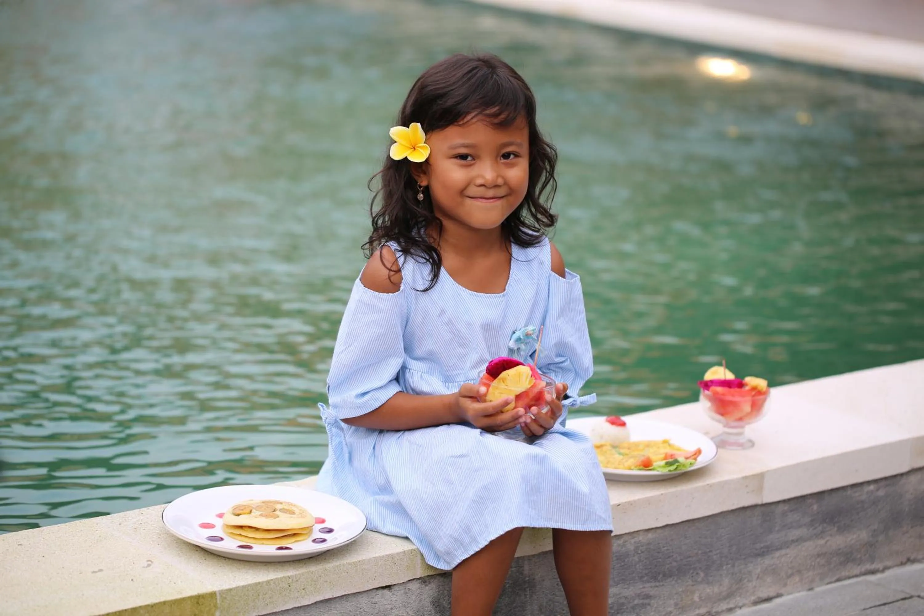 young children in Green Papaya House
