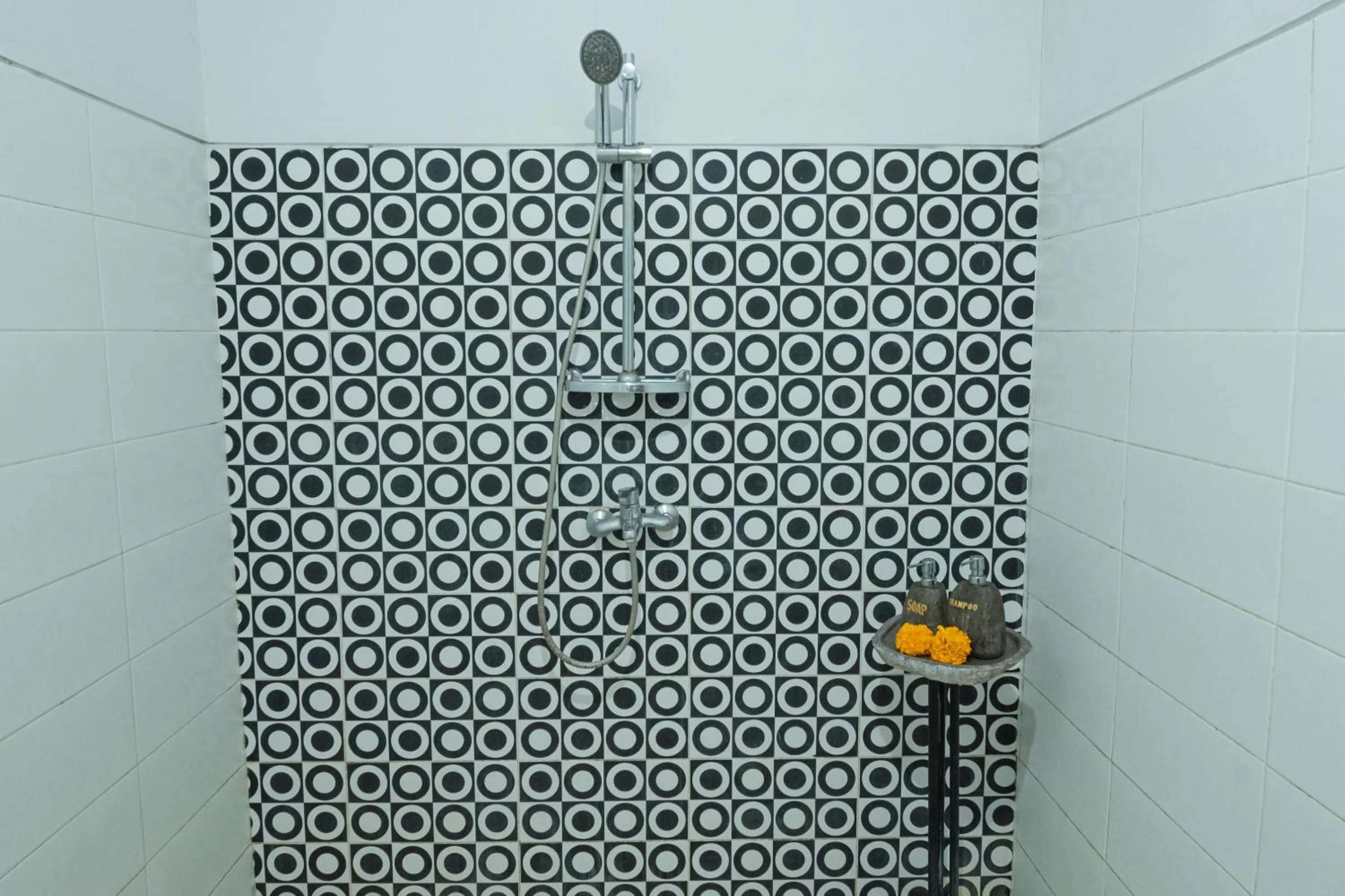 Bathroom in Green Papaya House