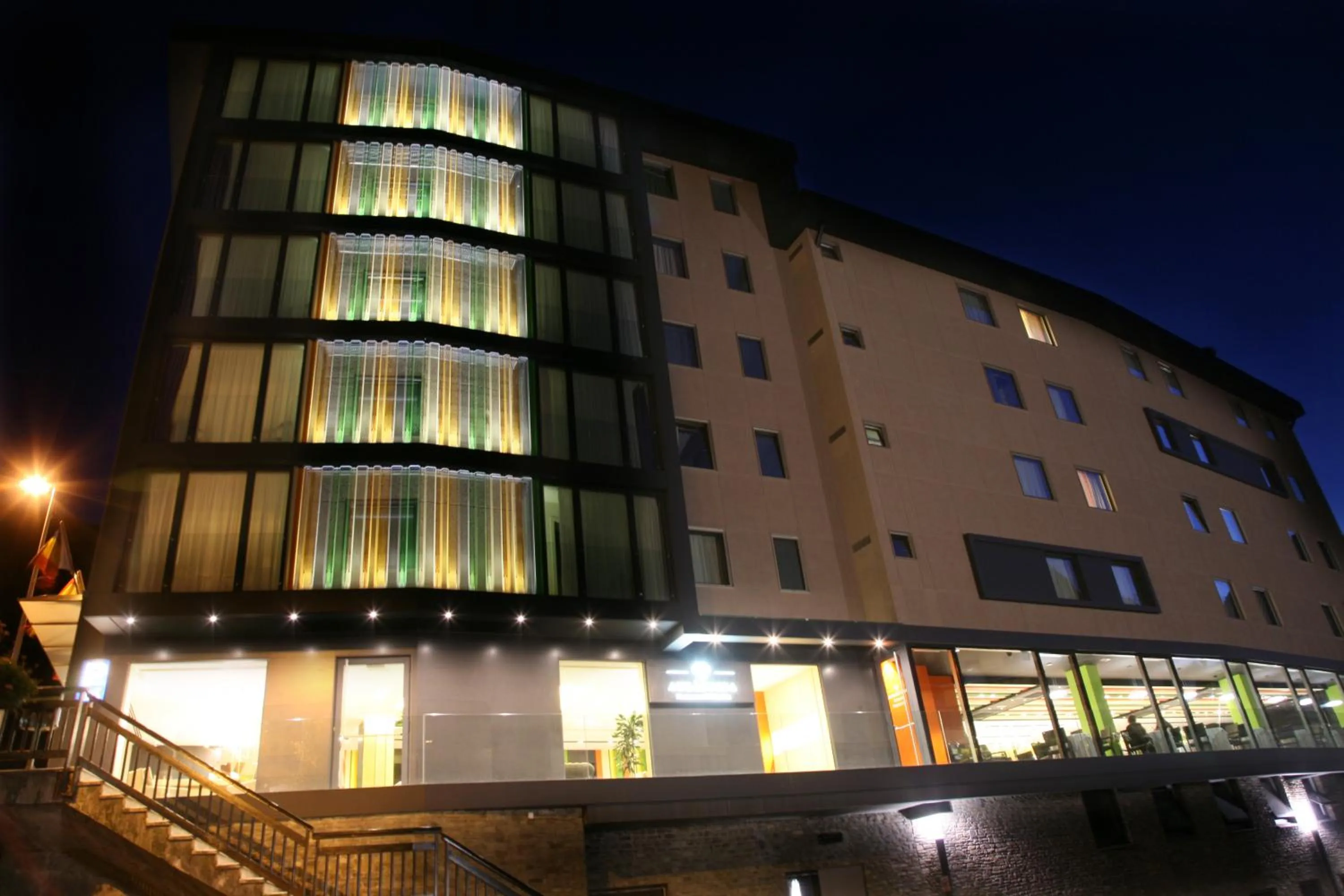 Property building in Hotel Metropolis