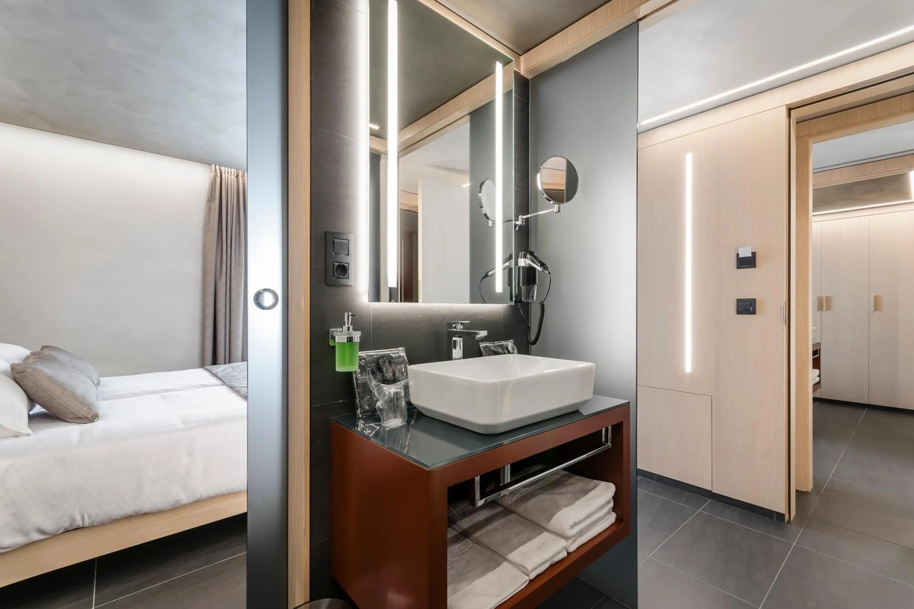 Bed in Hotel Metropolis