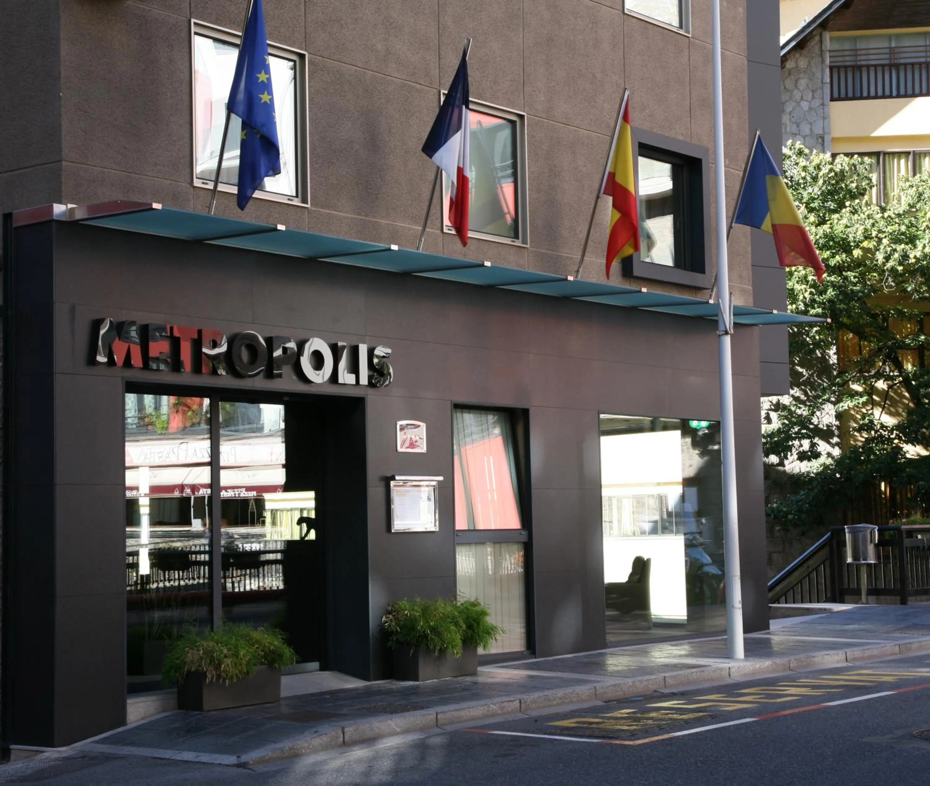 Property building in Hotel Metropolis