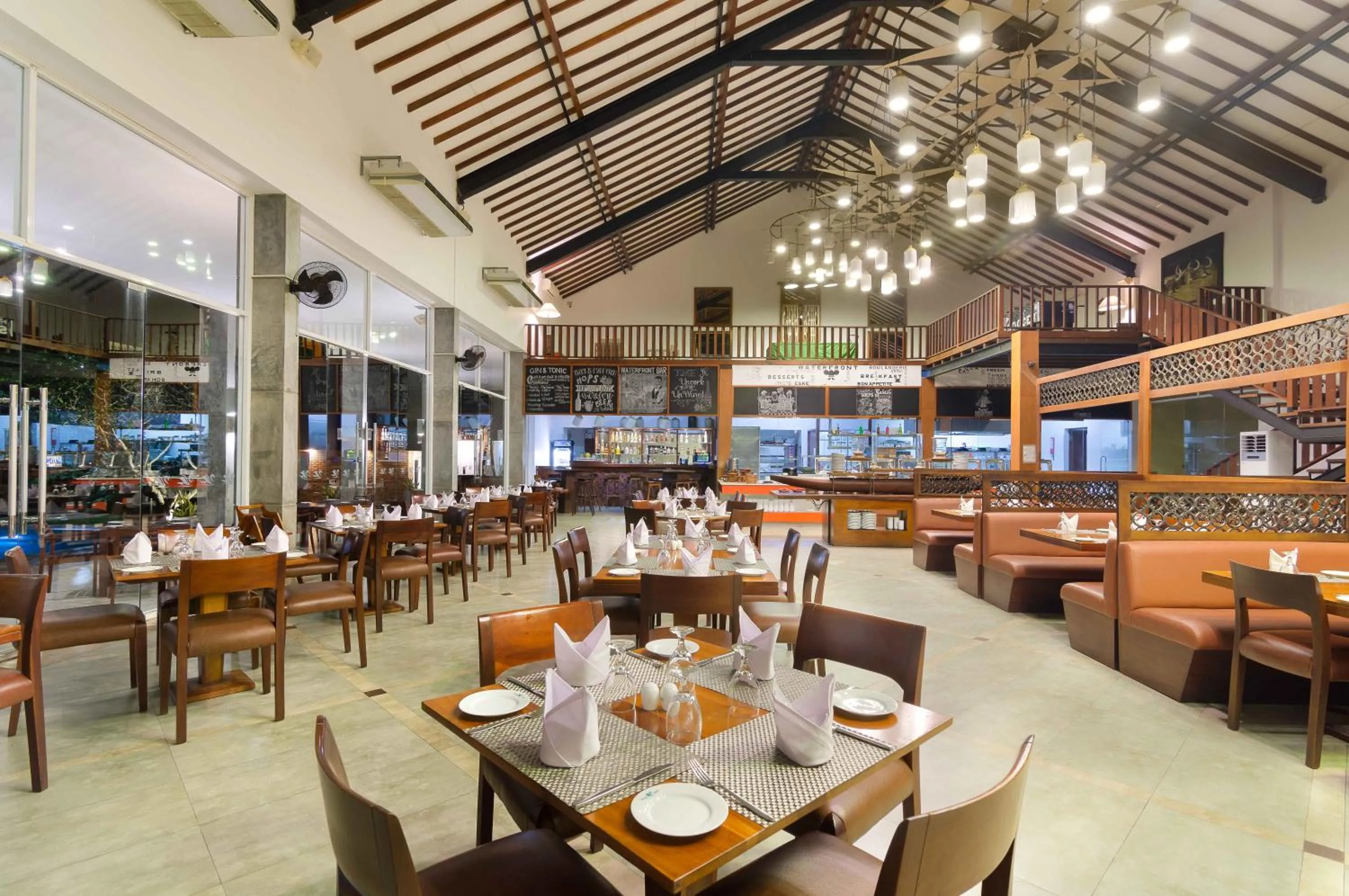 Restaurant/places to eat in South Lake Resort Koggala