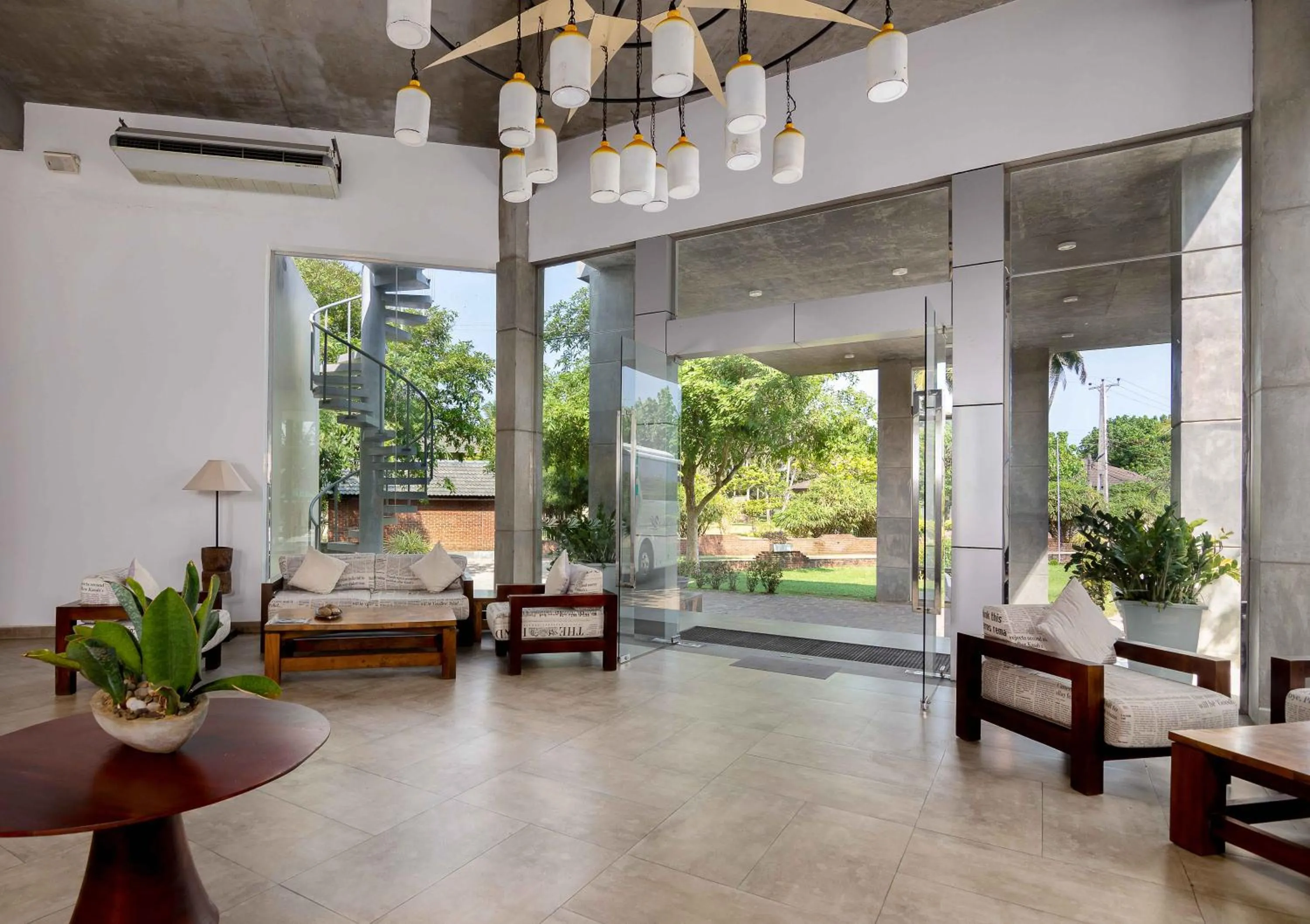 Lobby or reception in South Lake Resort Koggala