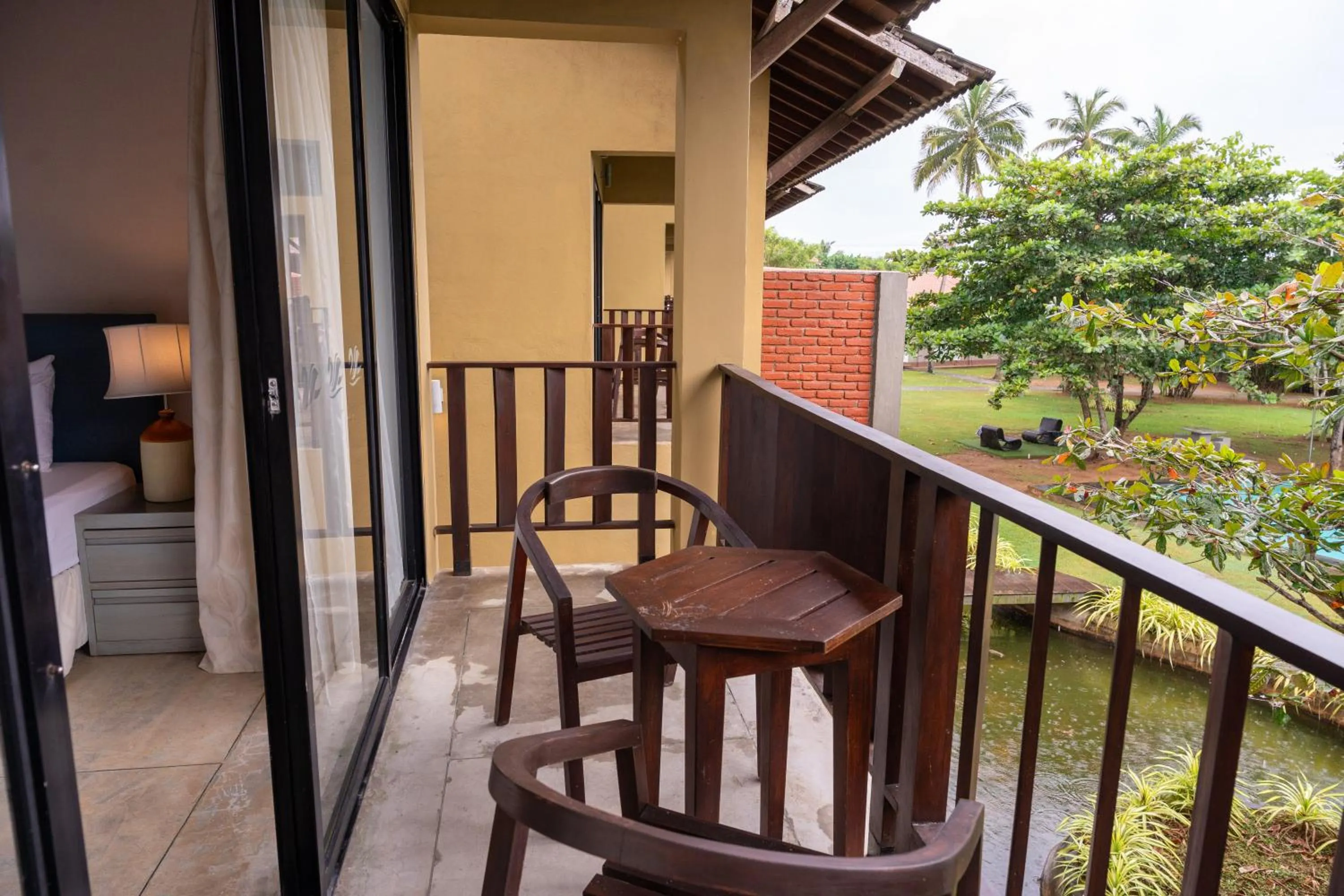 Balcony/Terrace in South Lake Resort Koggala