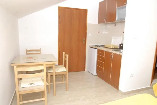 Apartments Dosljak