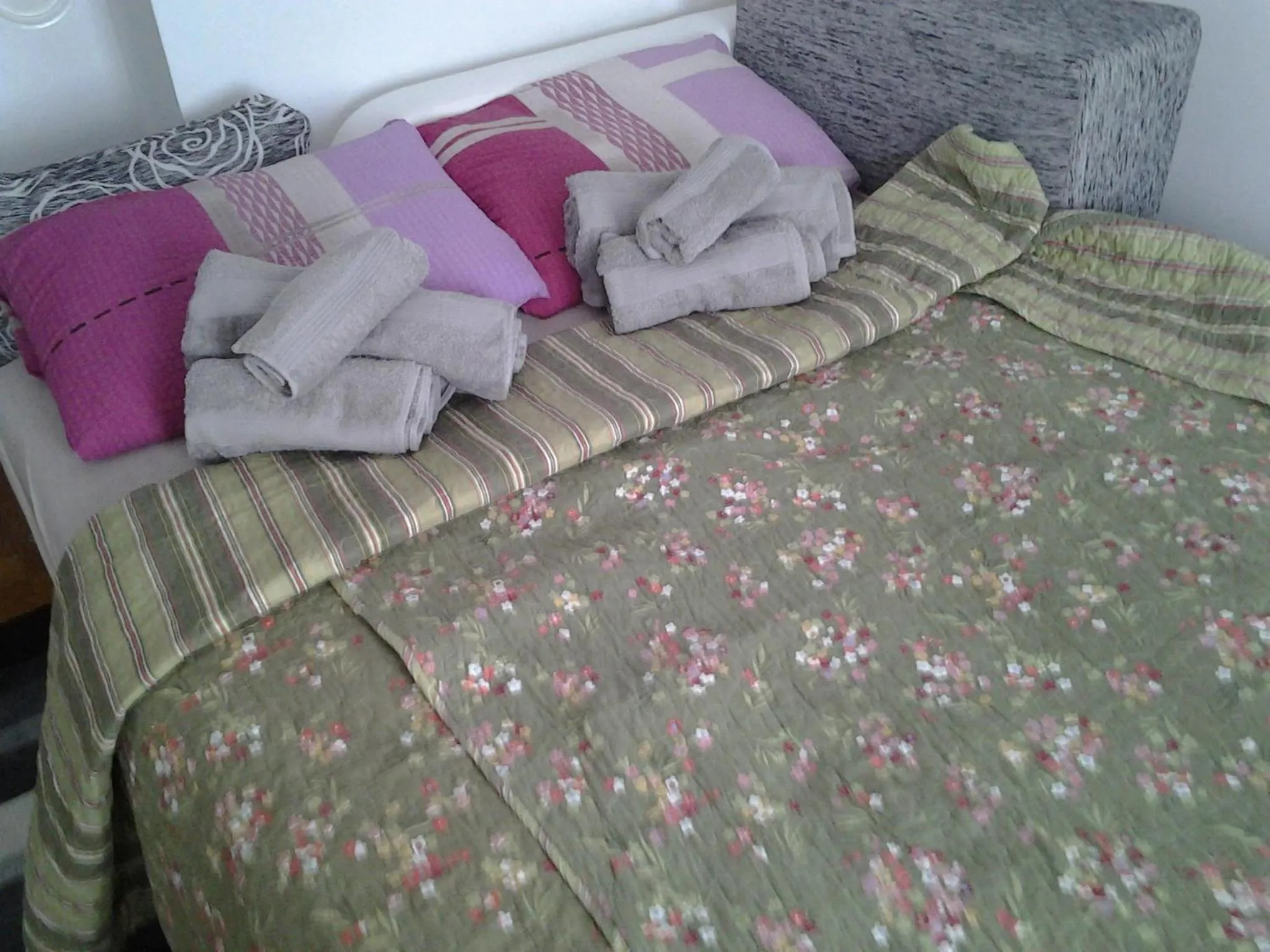 Bed in Apartment Karlos