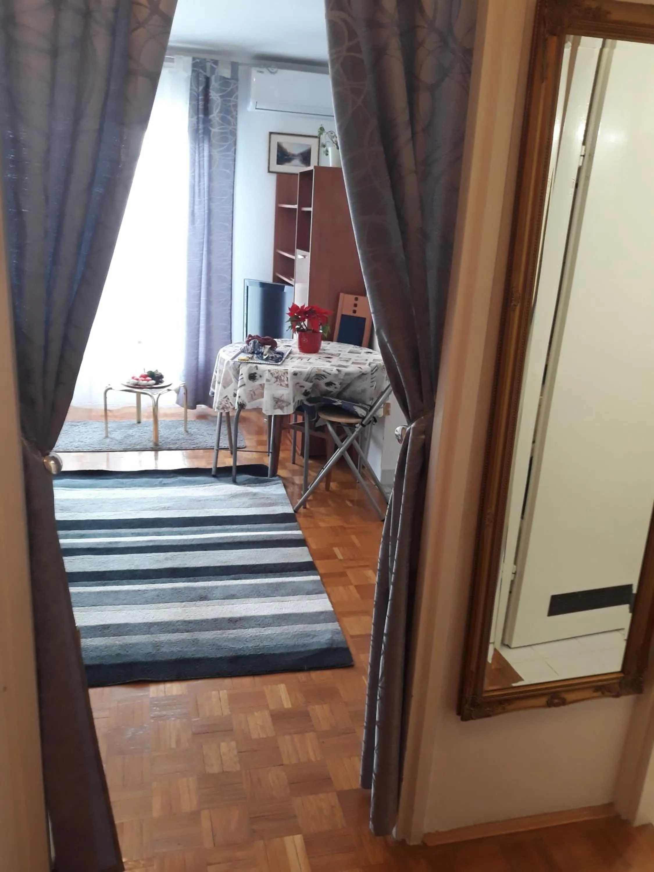 Decorative detail, Bed in Apartment Karlos