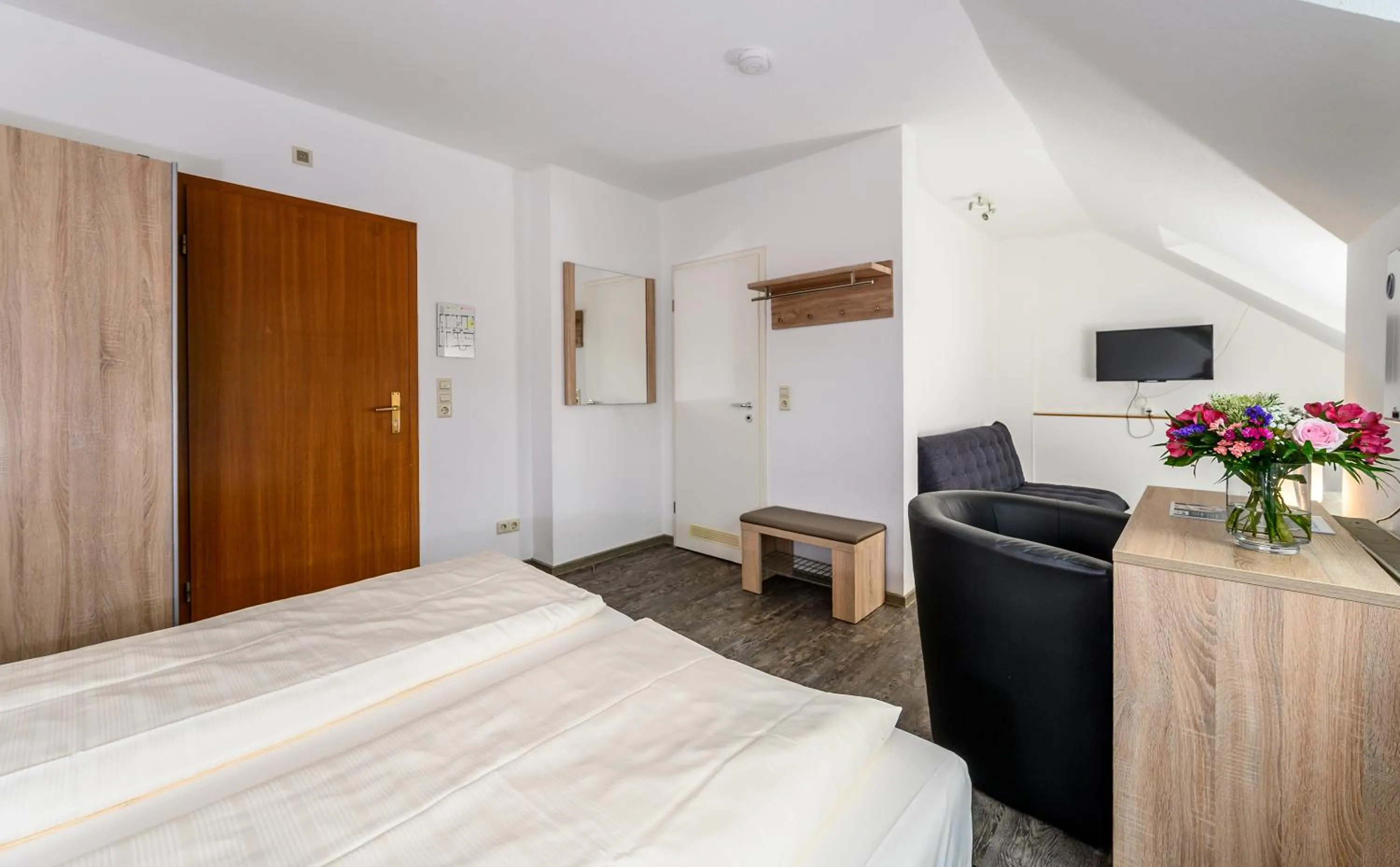 Photo of the whole room, Bed in Hotel Krone