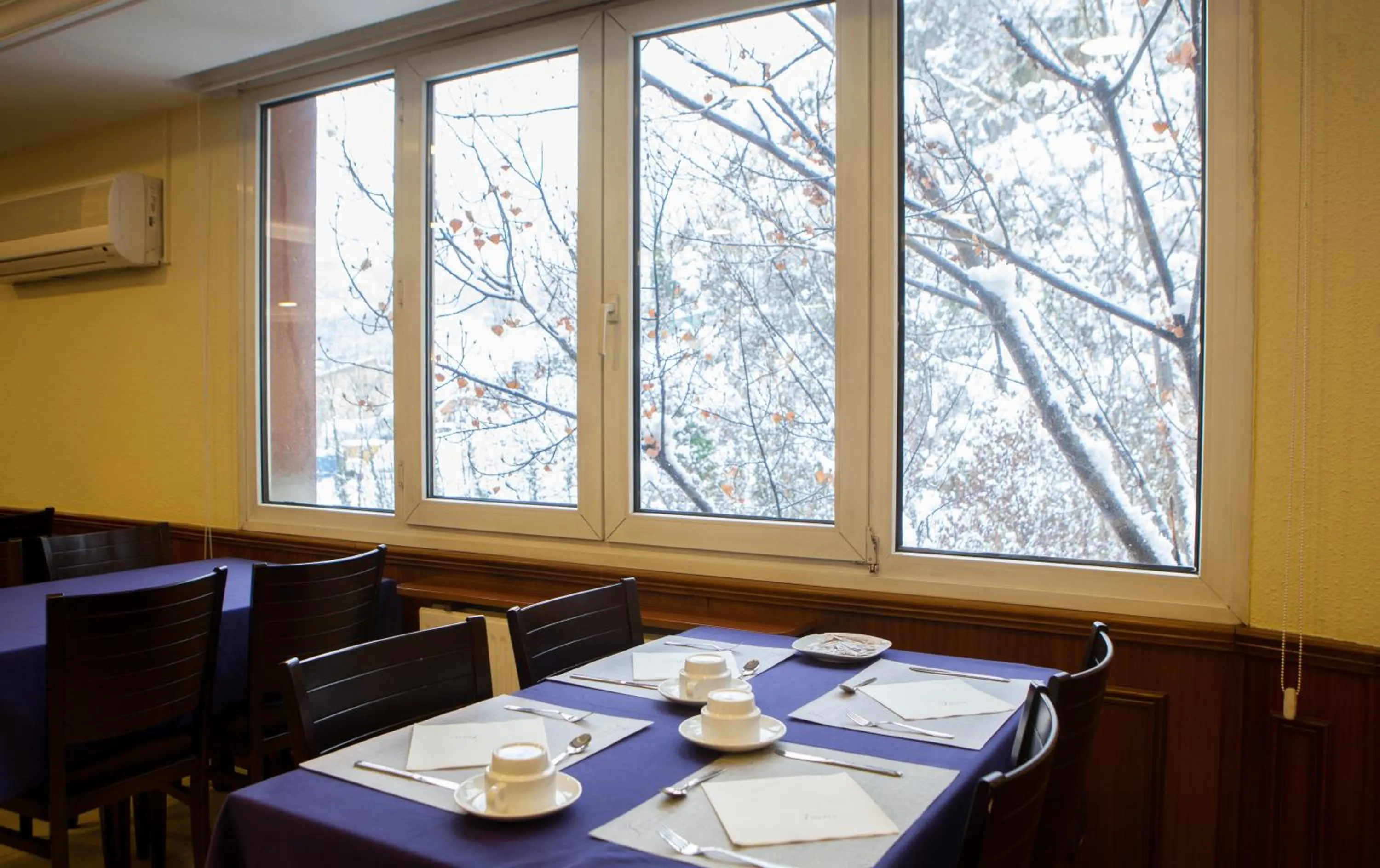 Restaurant/places to eat in Insitu Eurotel Andorra