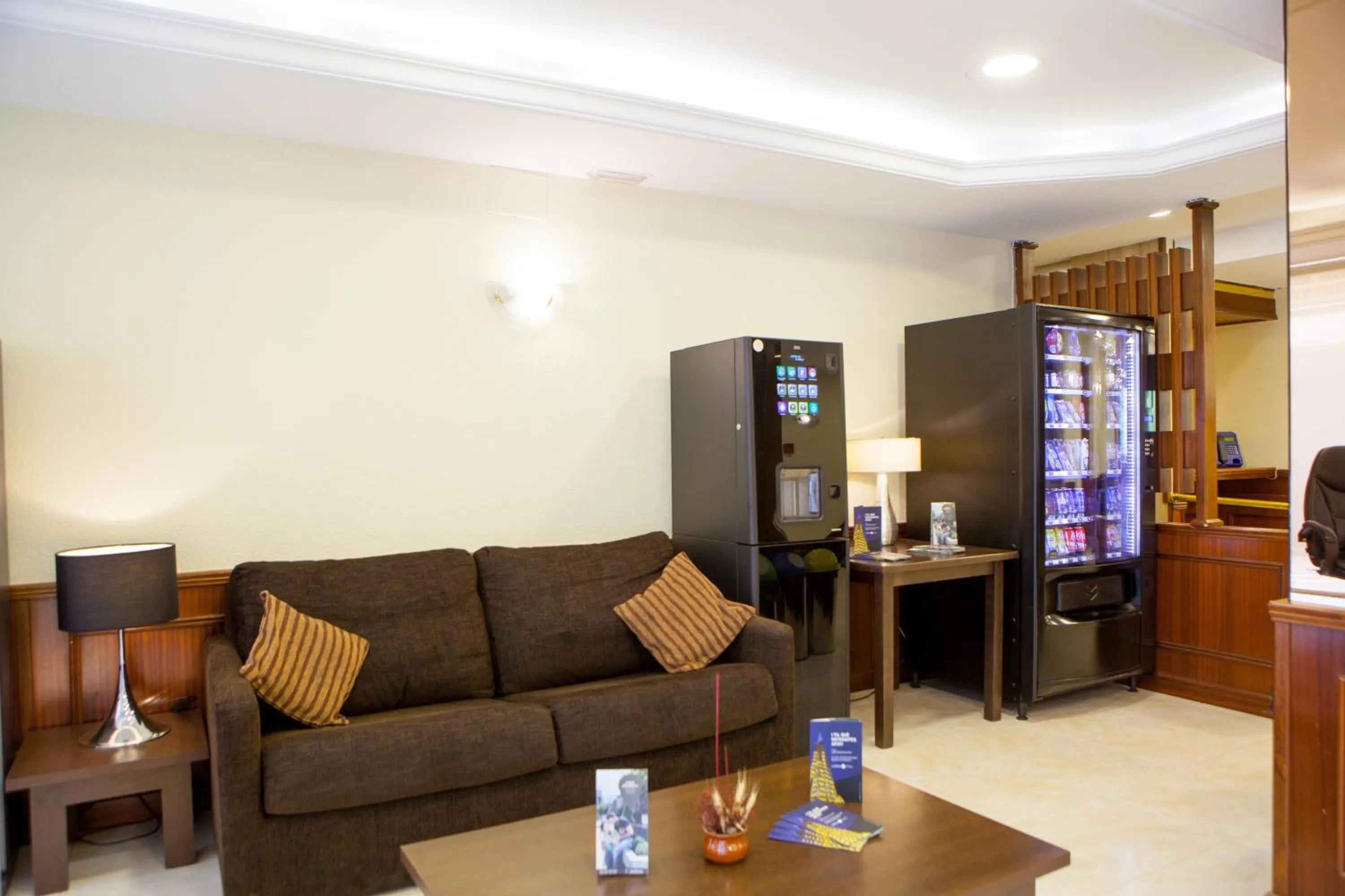 Communal lounge/ TV room in Insitu Eurotel Andorra