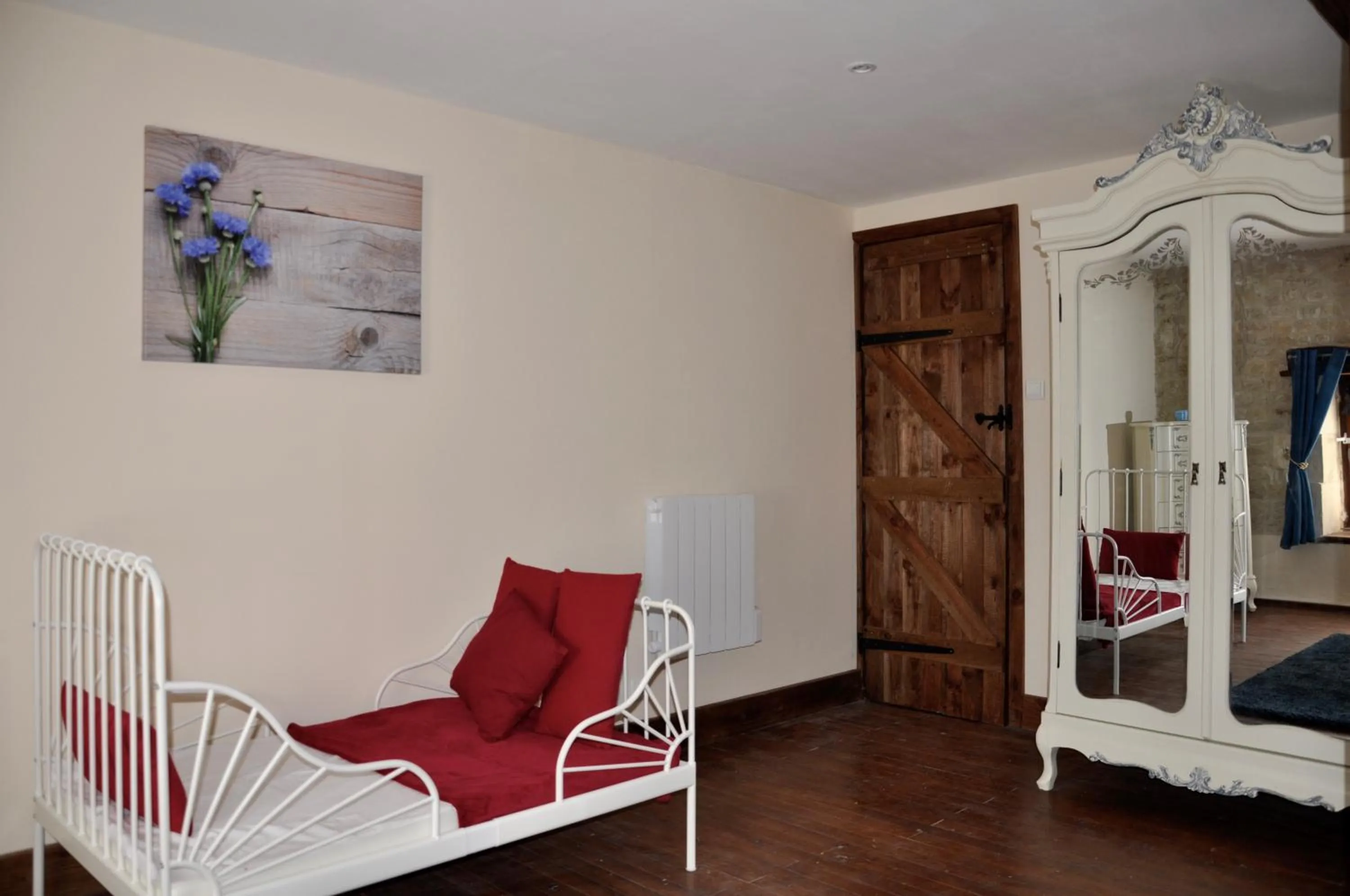 Bedroom in Chez Fins Bois