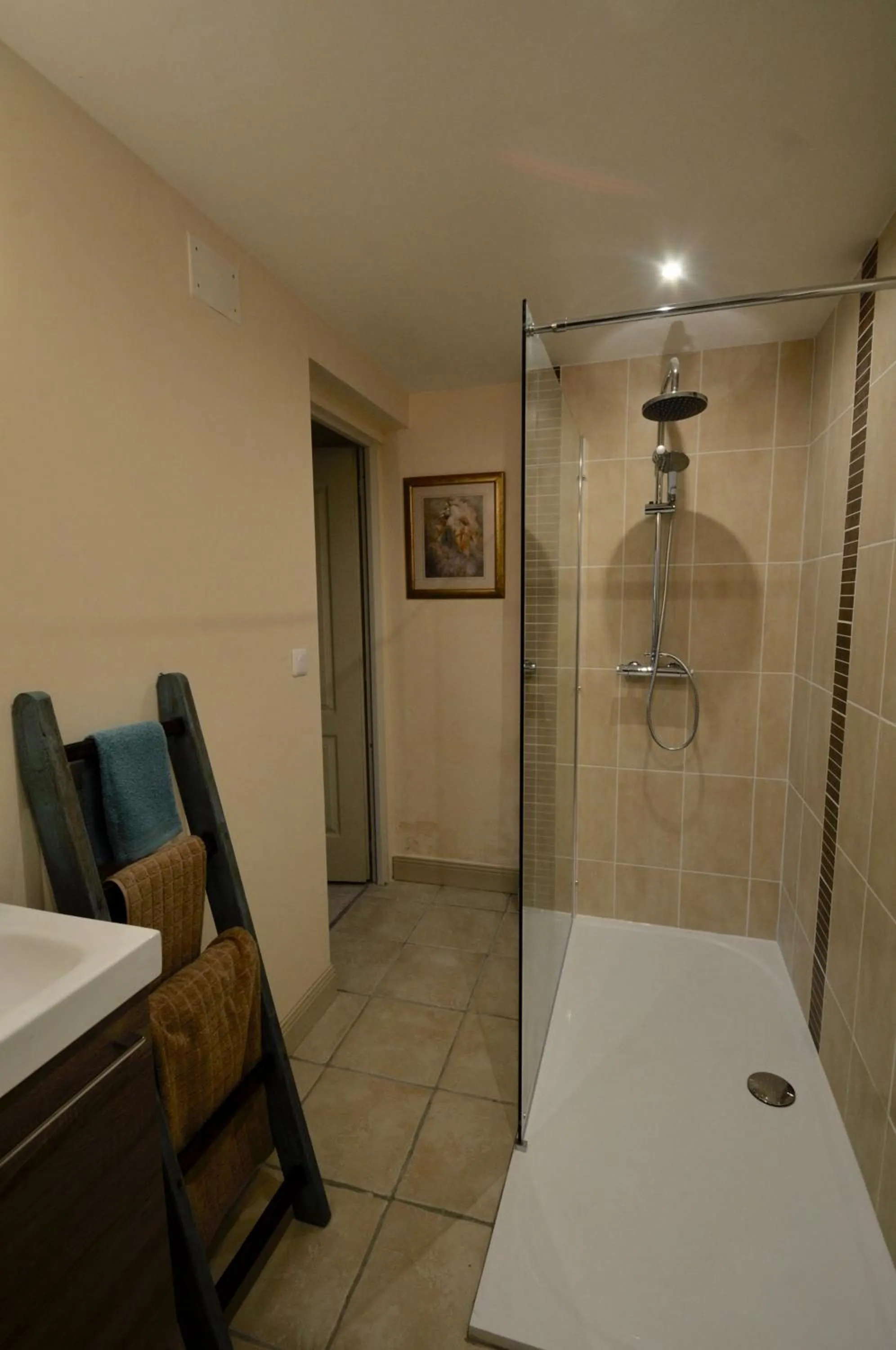 Property building in Chez Fins Bois