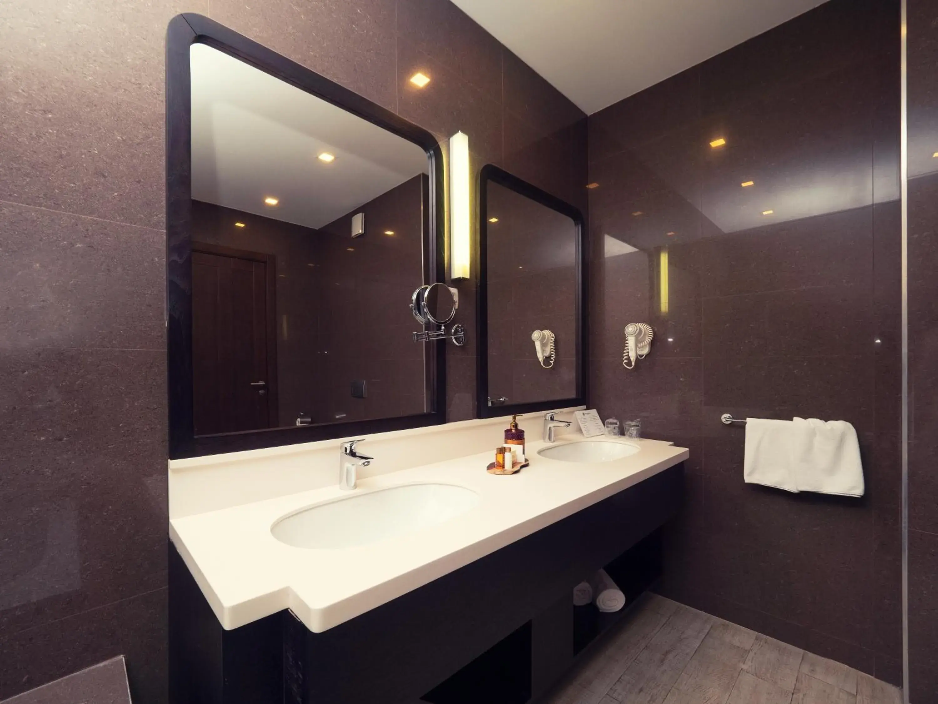 Bathroom in Hotel Moskva Bathroom in Hotel Moskva