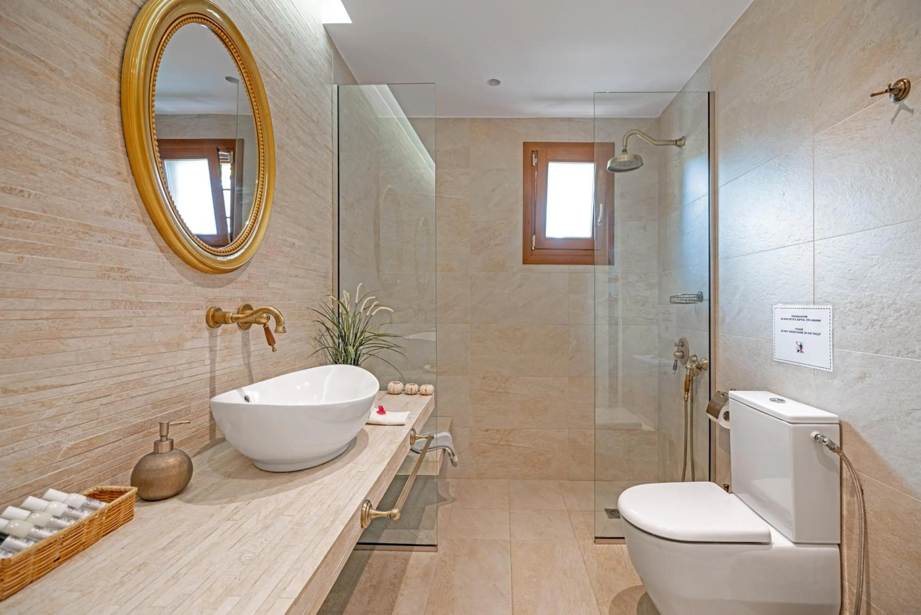 Bathroom in Belvedere Andros